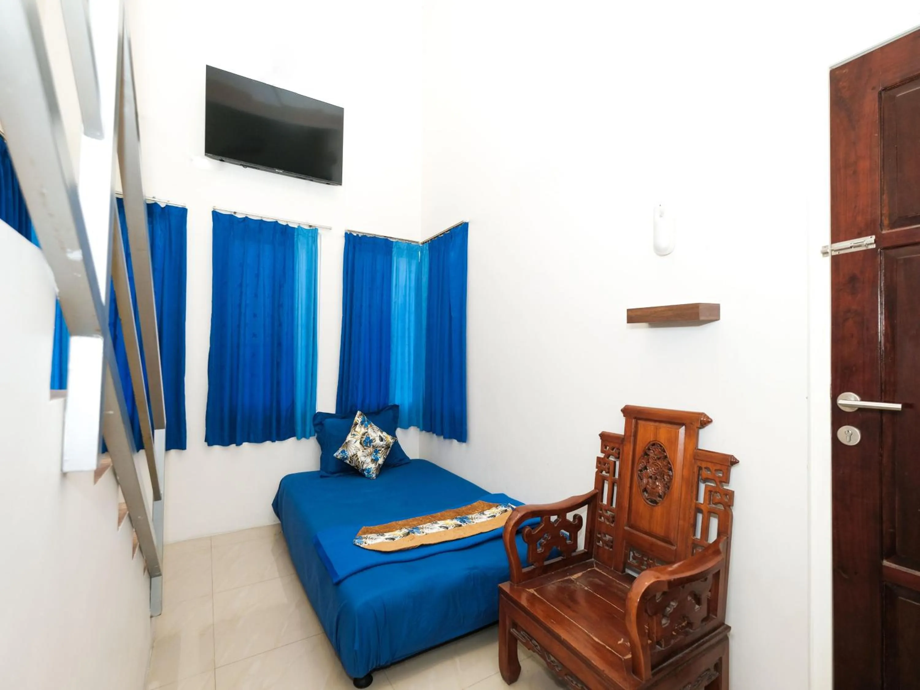 Seating area in Griya One Family