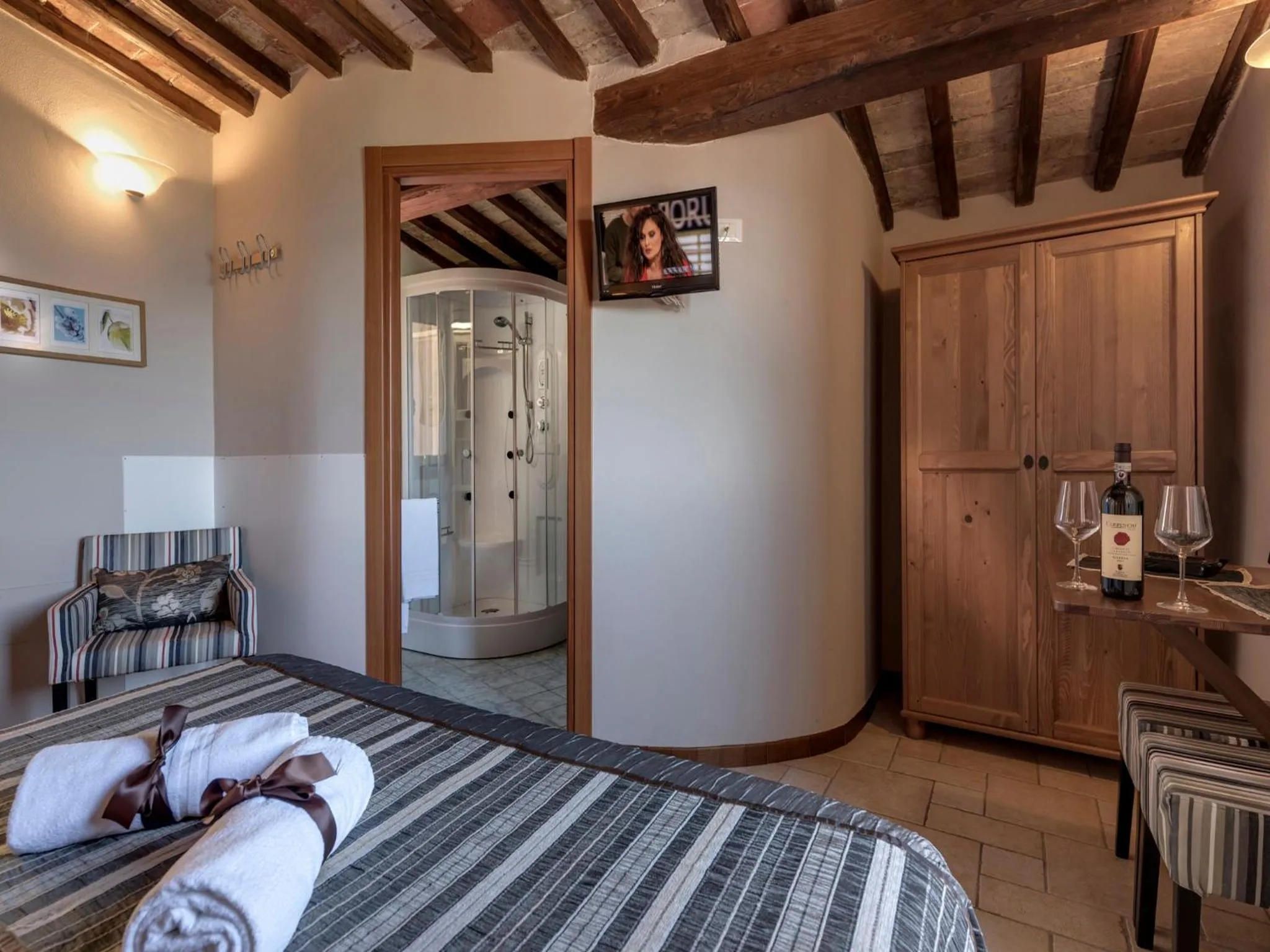 Bedroom, Bed in Amoliv