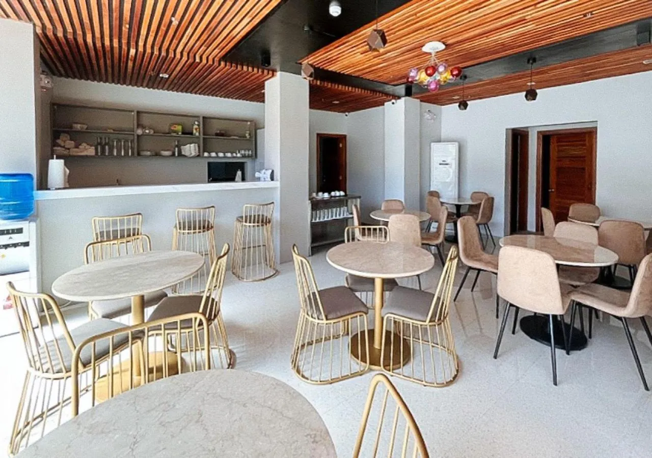 Restaurant/places to eat in RedDoorz near Southwestern University