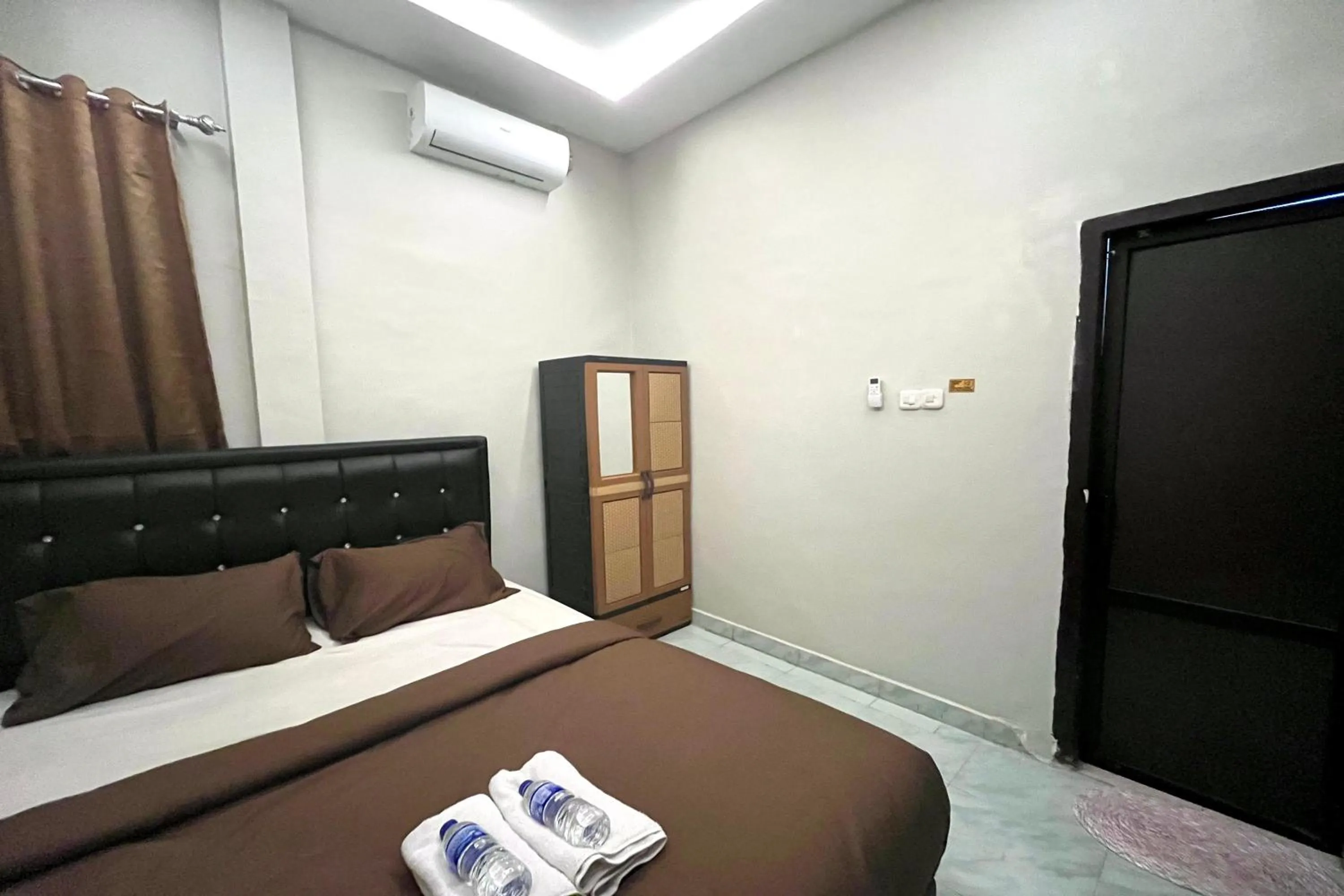 Bedroom, Bed in Gratia Guesthouse Syari'ah