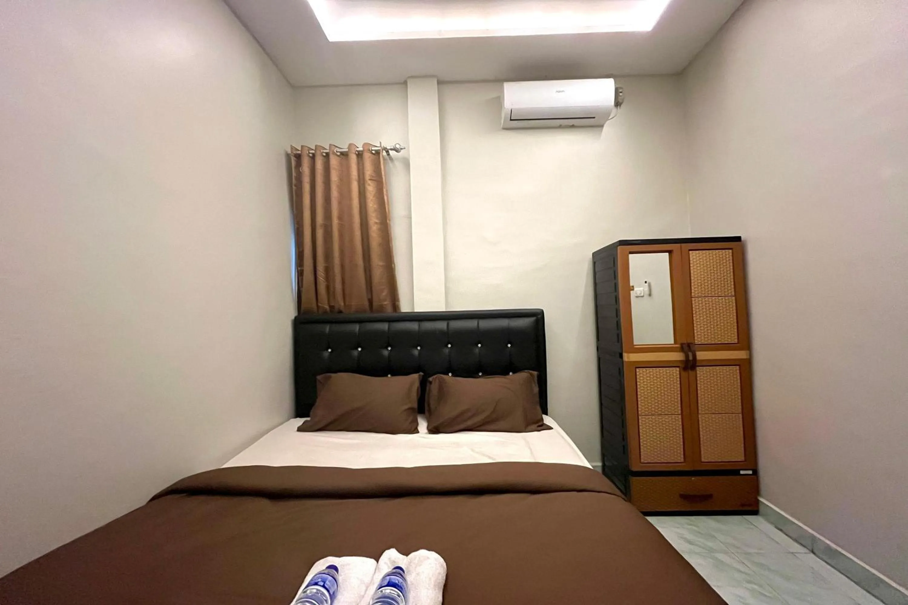 Bedroom, Bed in Gratia Guesthouse Syari'ah