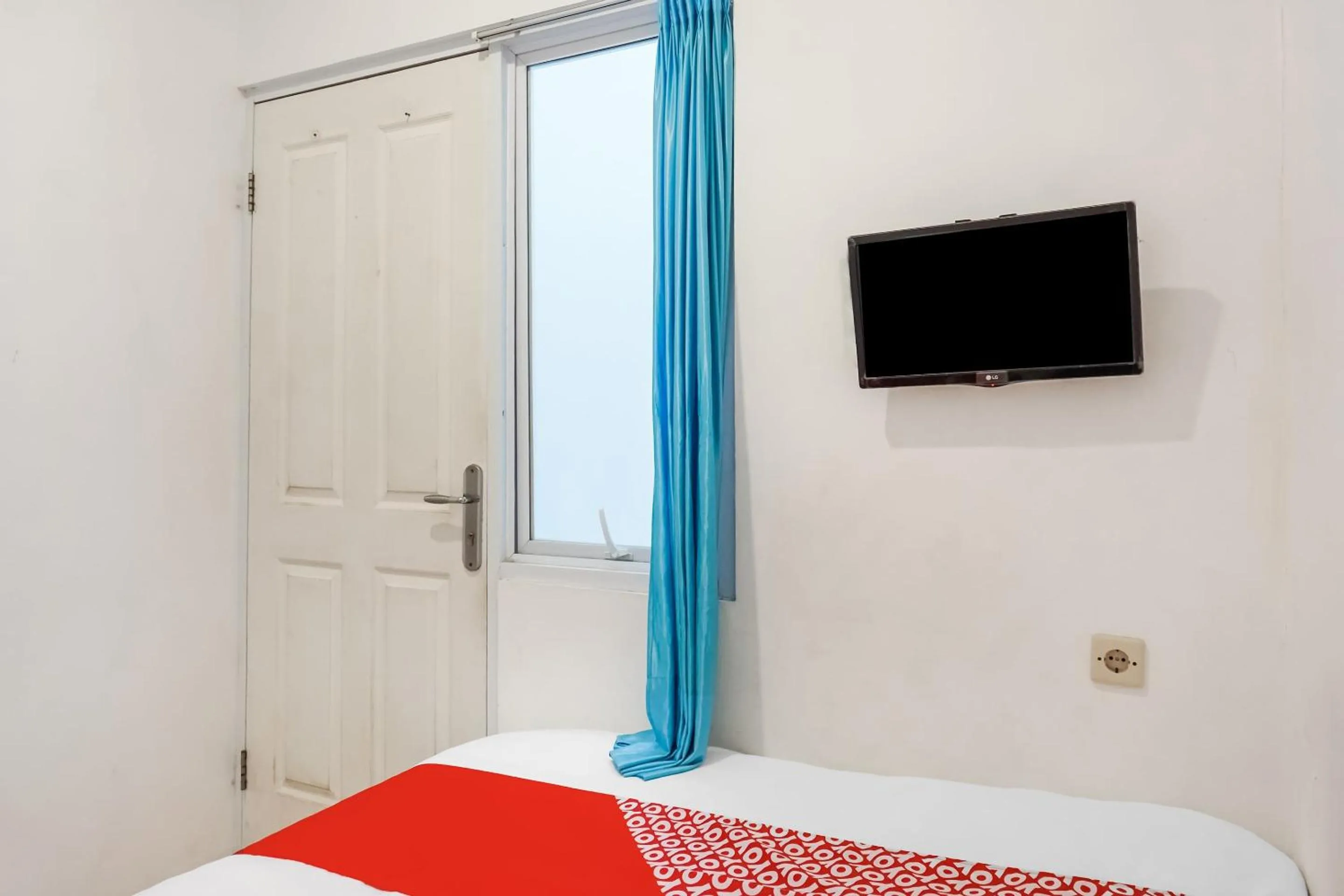 Bedroom in Super OYO 91074 Stariez Senen Syariah