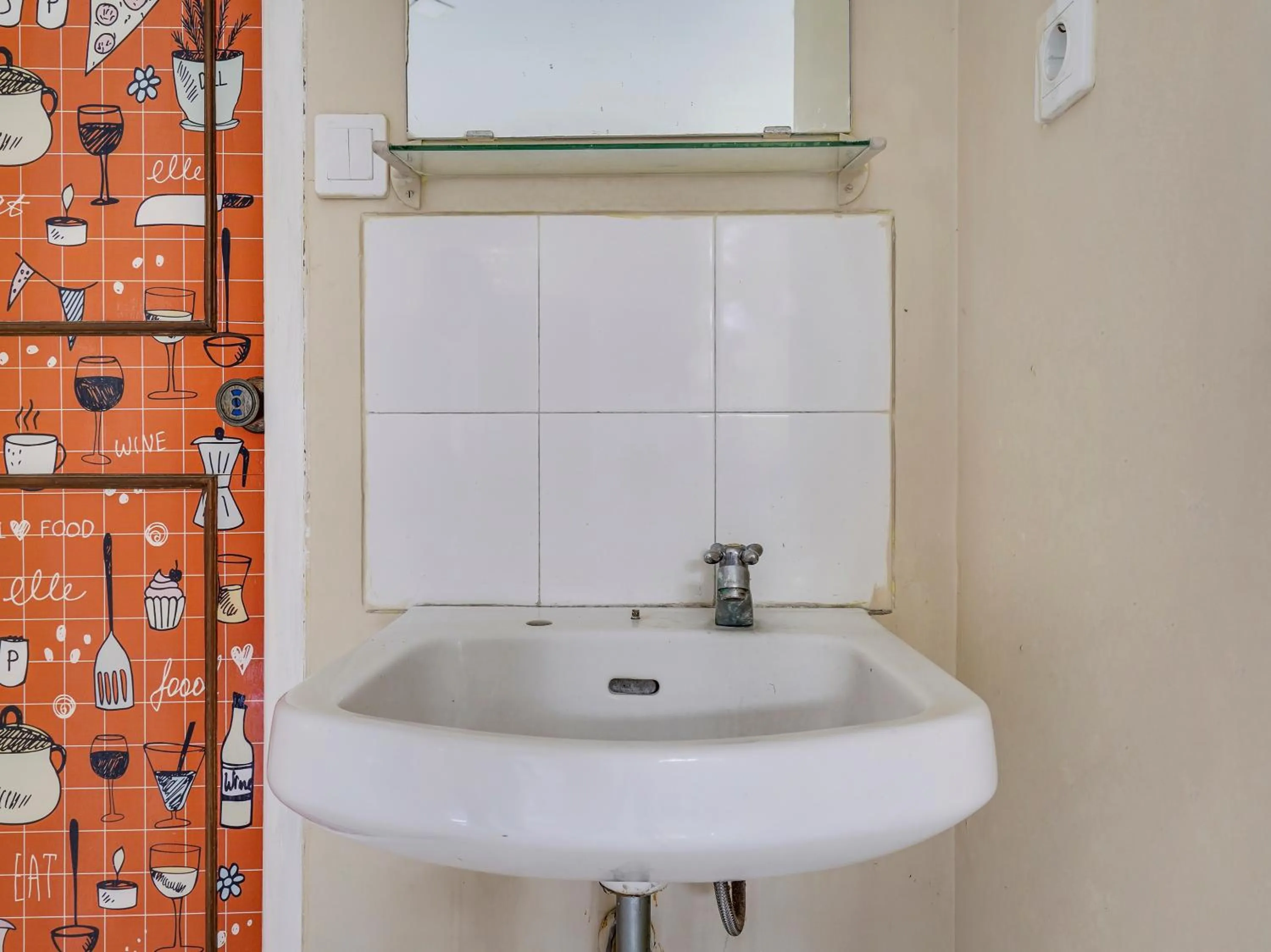 Bathroom in SPOT ON 91107 Villa Galaxy Resort