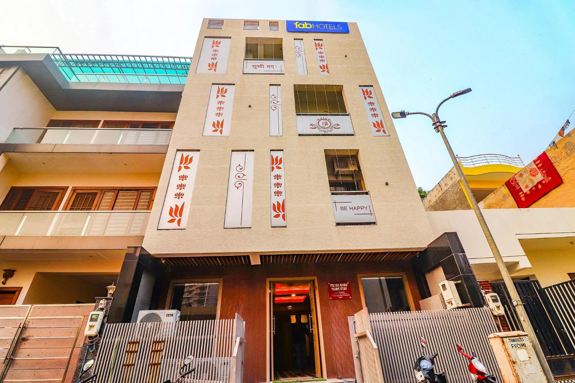 Facade/entrance in FabHotel Be Happy