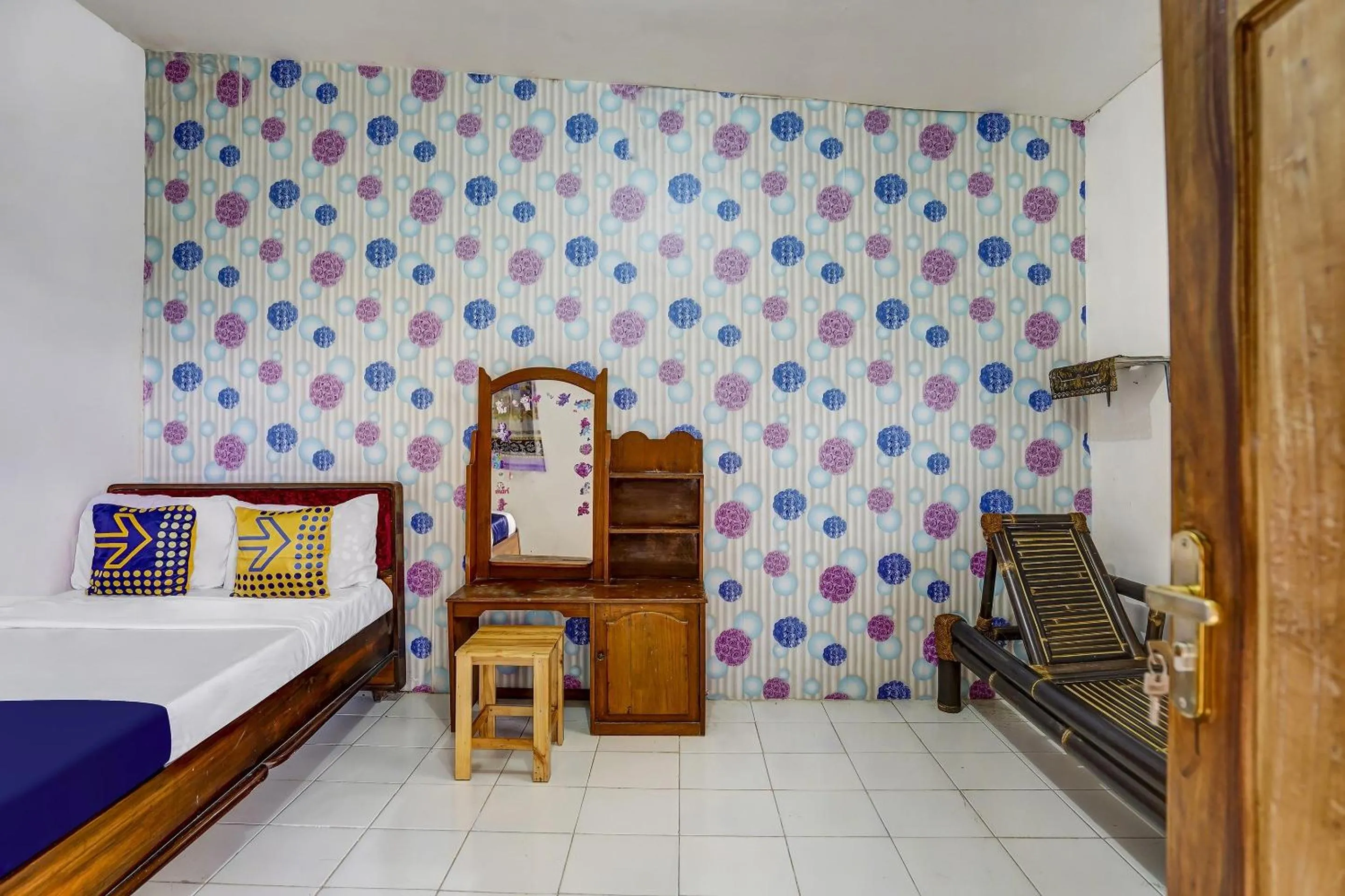 Bedroom in Hotel O Syariah Desa Wisata Lembah Gunung Tumpeng