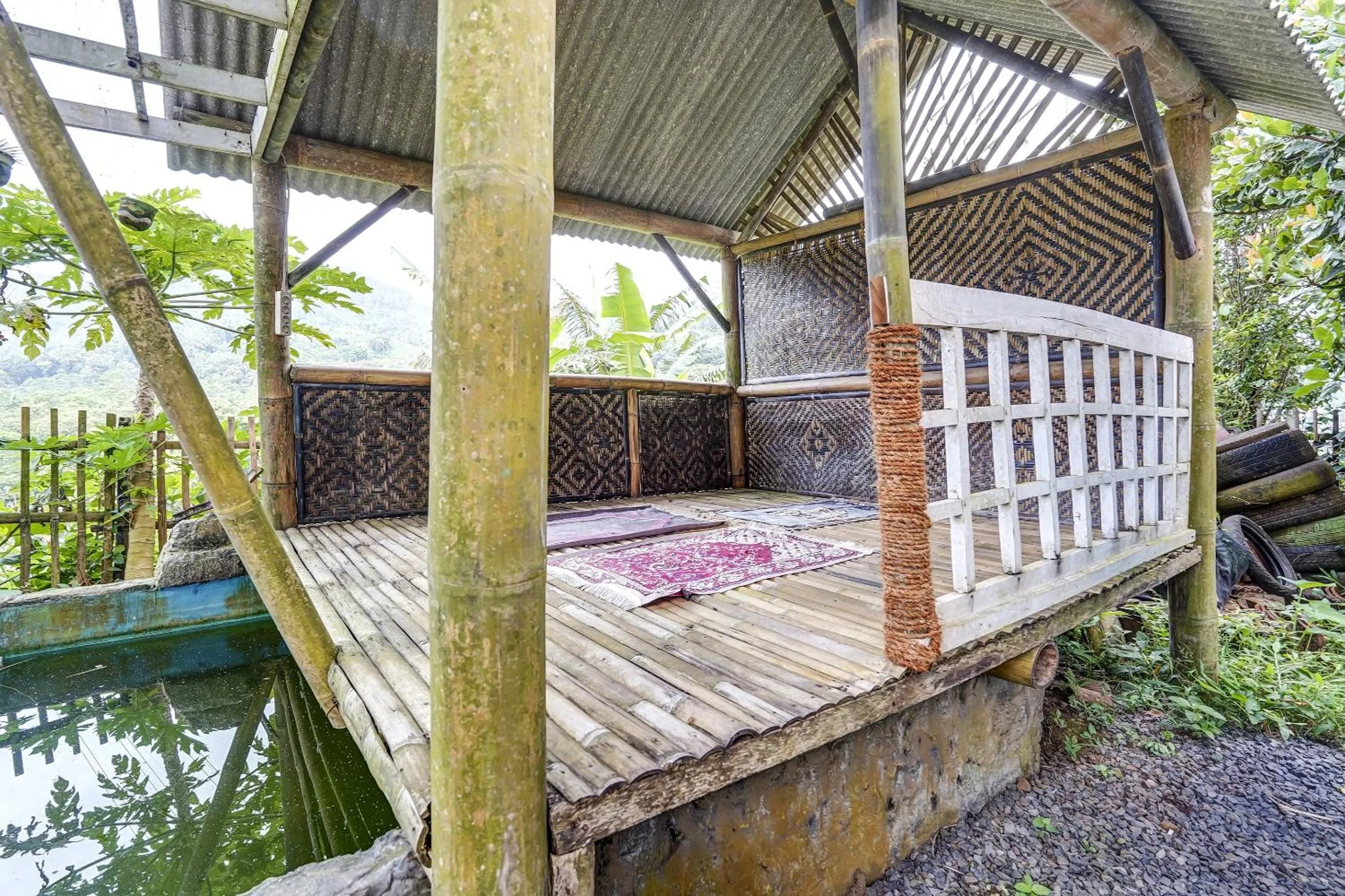 Lobby or reception in Hotel O Syariah Desa Wisata Lembah Gunung Tumpeng