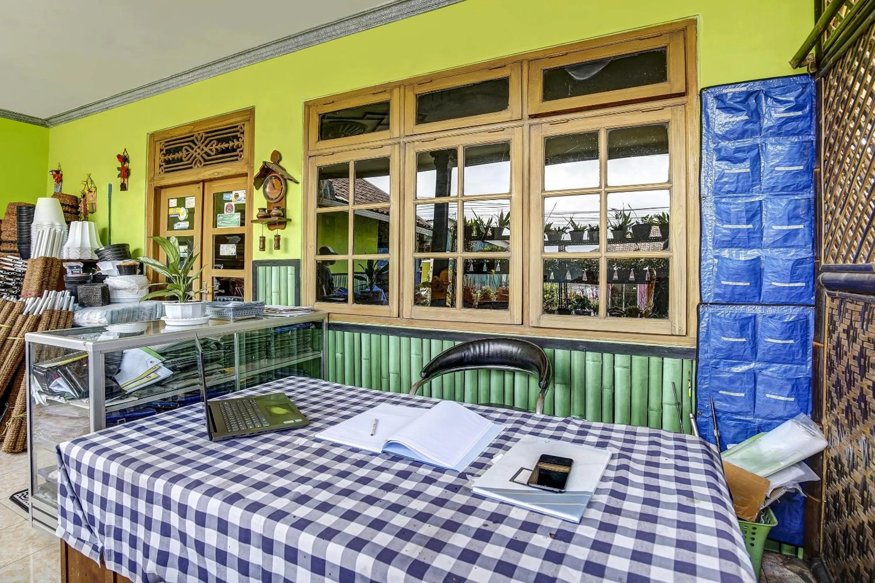 Lobby or reception in Hotel O Syariah Desa Wisata Lembah Gunung Tumpeng