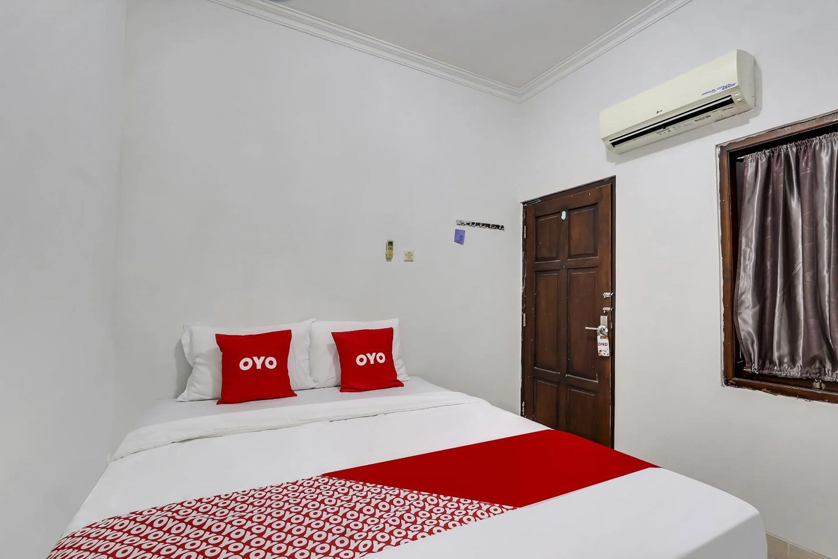 Bedroom, Bed in Hotel O Nathania Exclusive