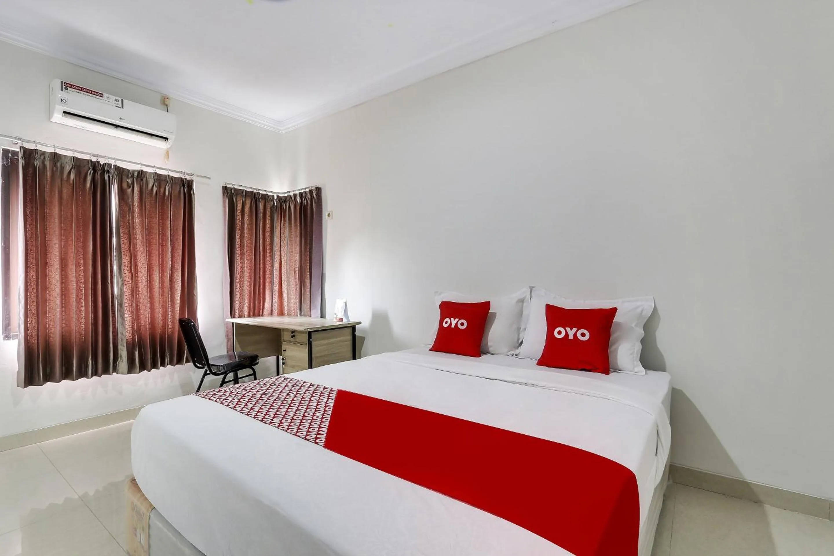 Bedroom, Bed in Hotel O Nathania Exclusive