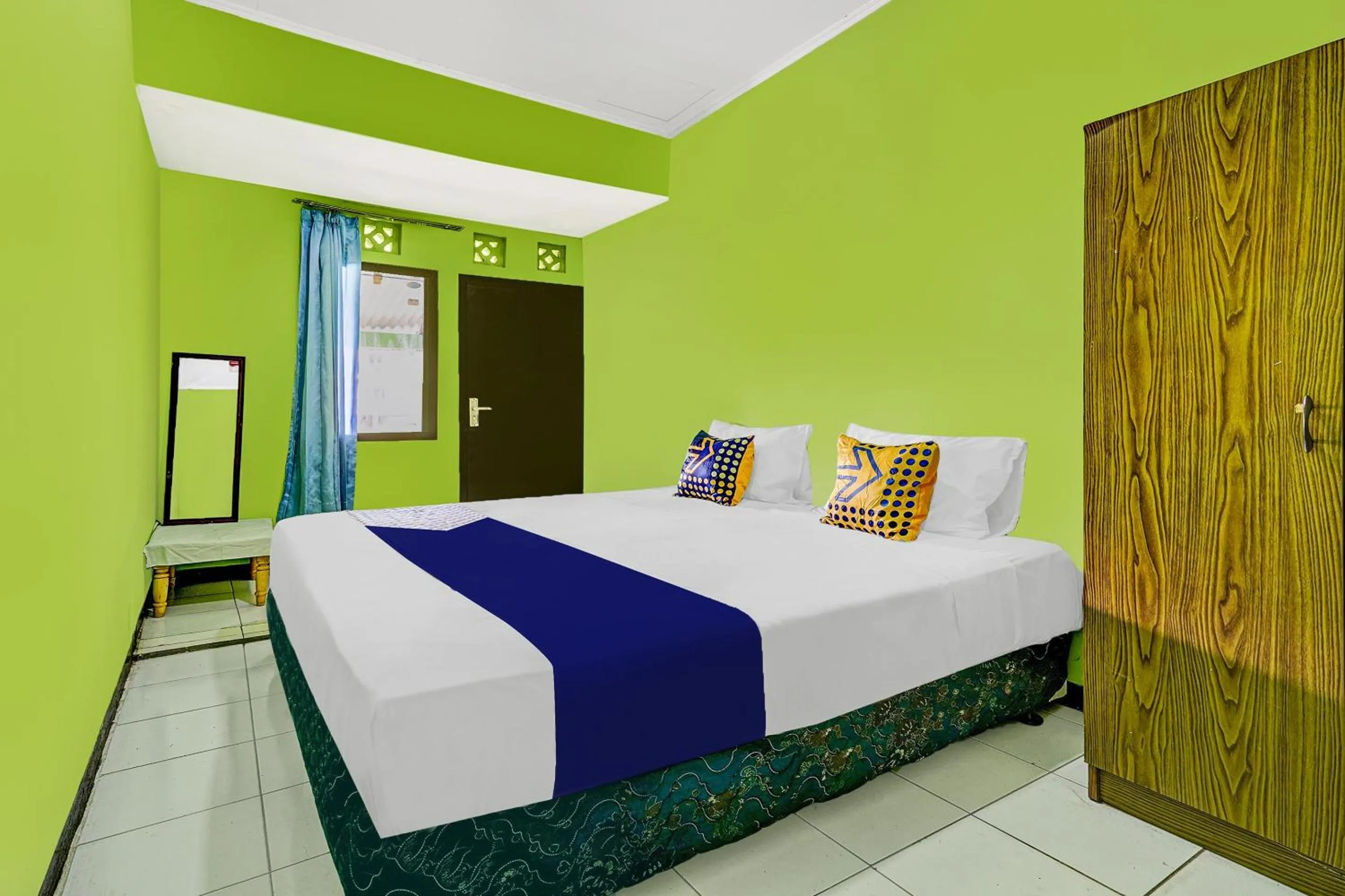 Bedroom, Bed in OYO Life 91116 Pelangi Residence Syariah