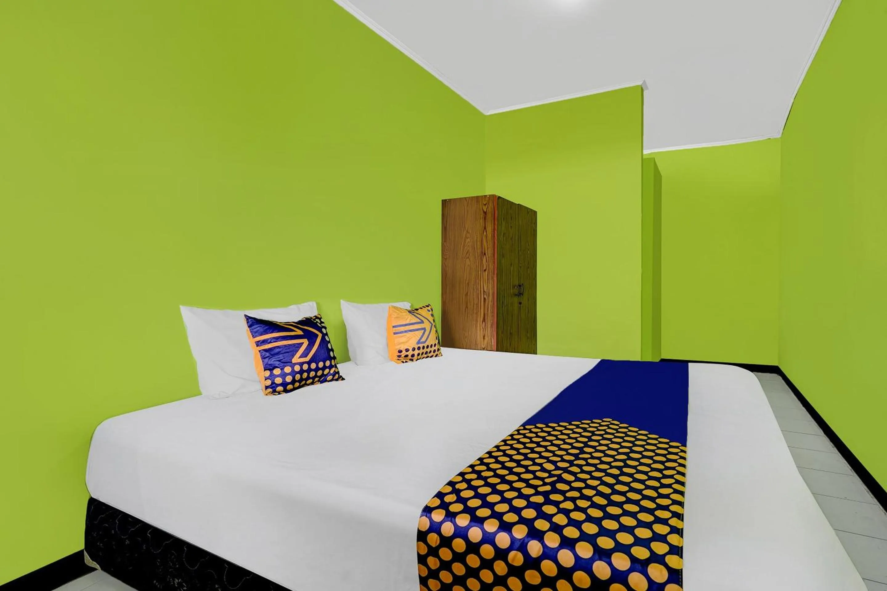 Bedroom, Bed in OYO Life 91116 Pelangi Residence Syariah