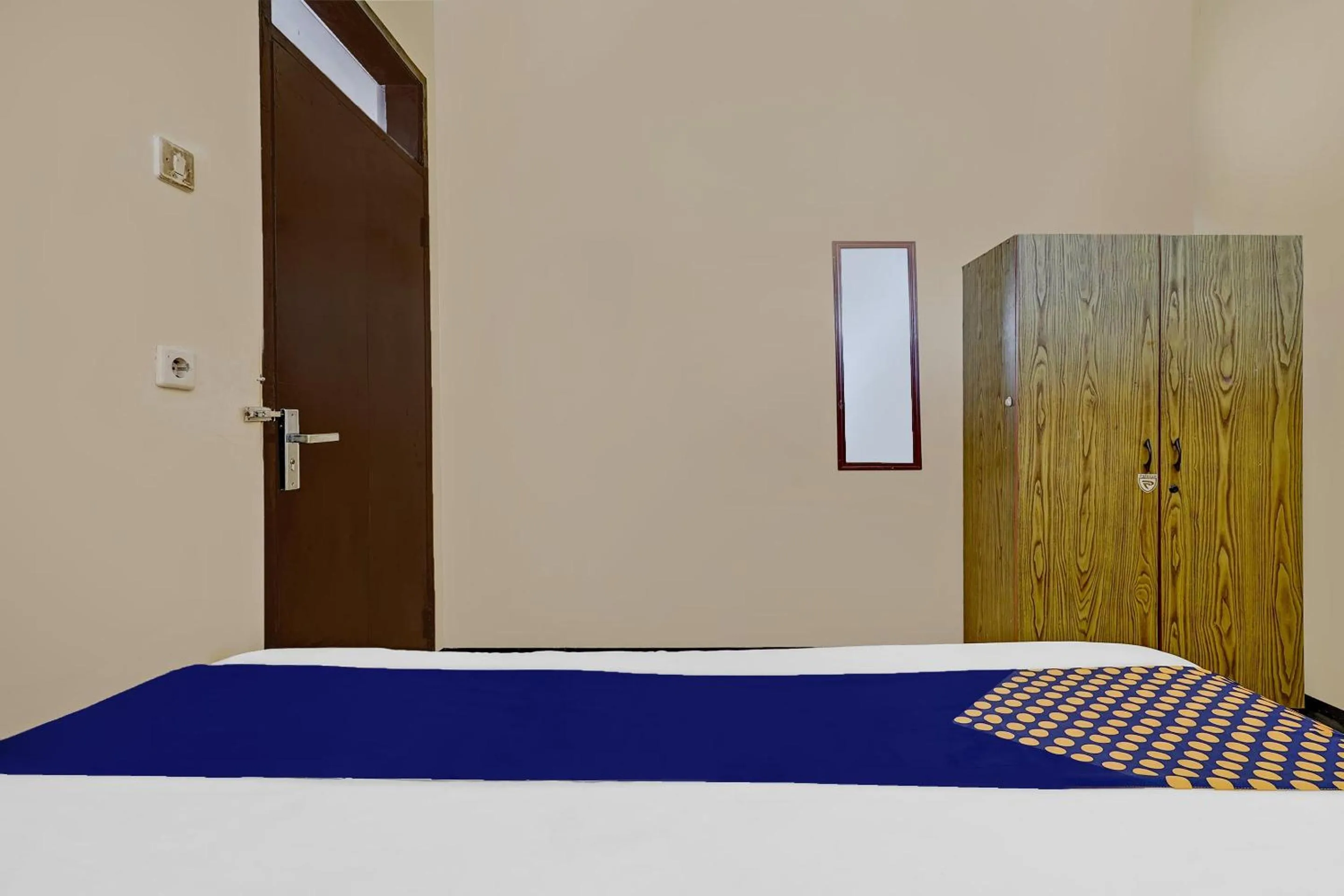 Bedroom, Bed in OYO Life 91116 Pelangi Residence Syariah