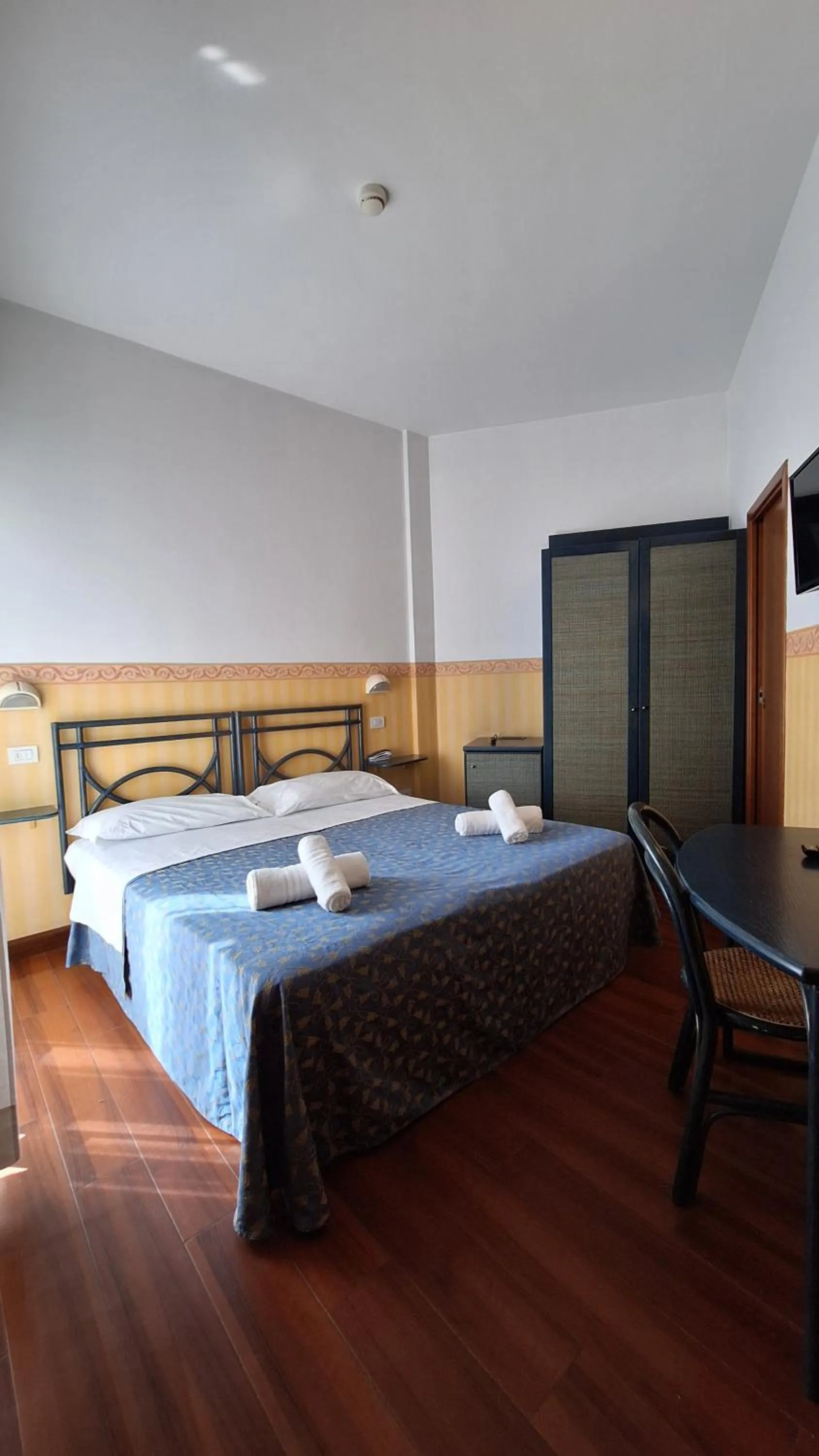 Bed in Hotel Regina Fronte Mare