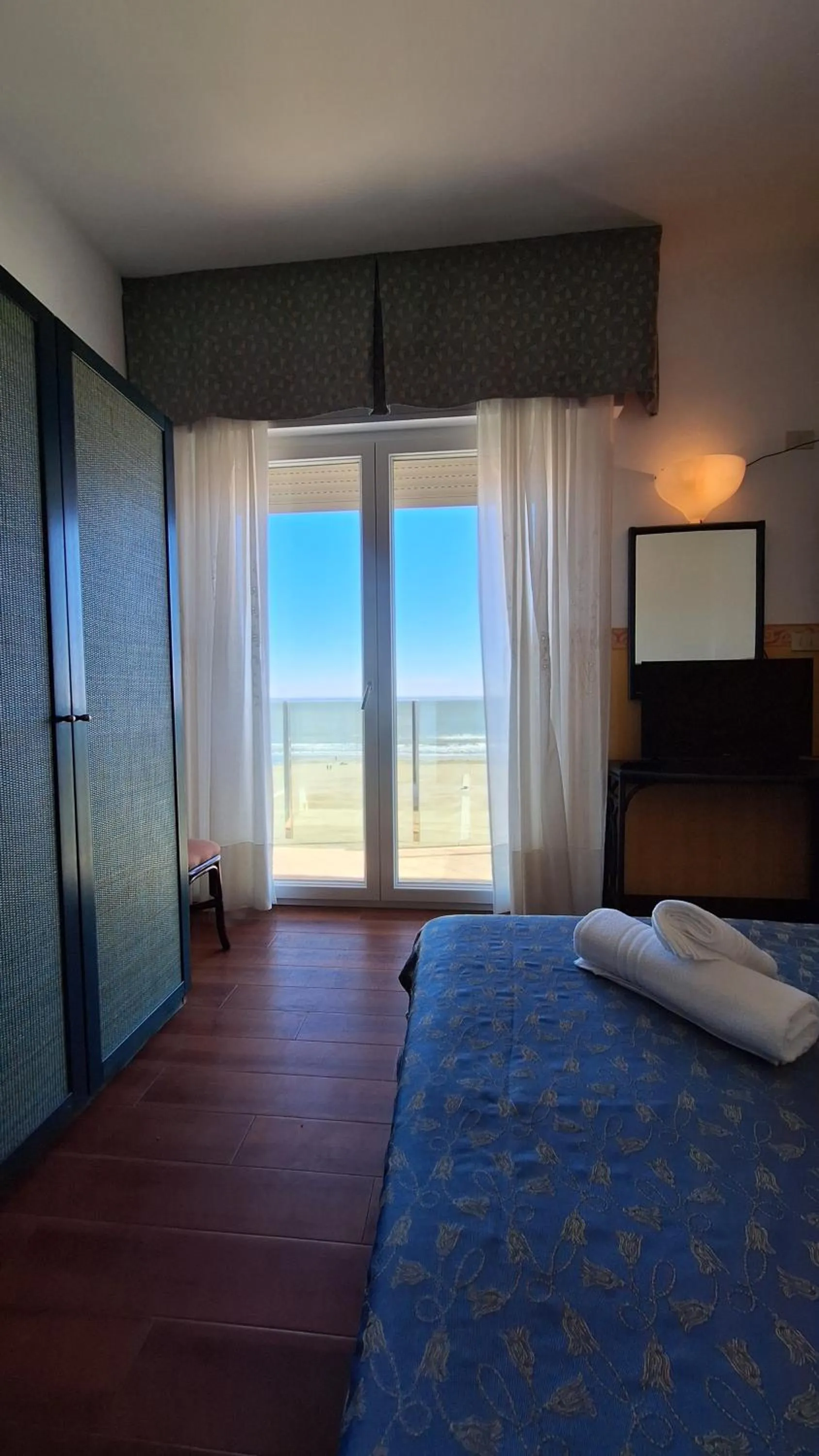 Bed in Hotel Regina Fronte Mare