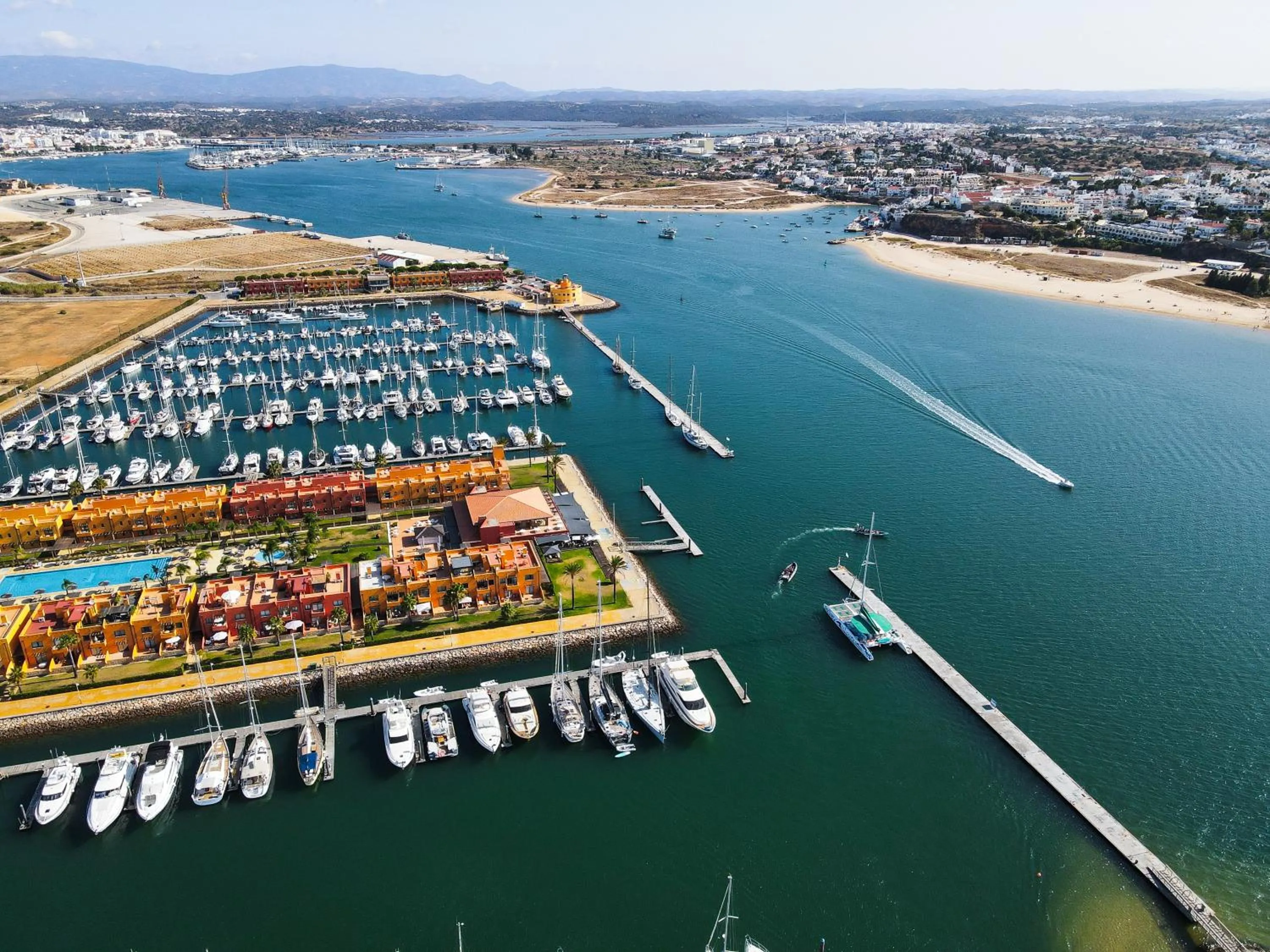 Bird's eye view in All Premium by ALgest