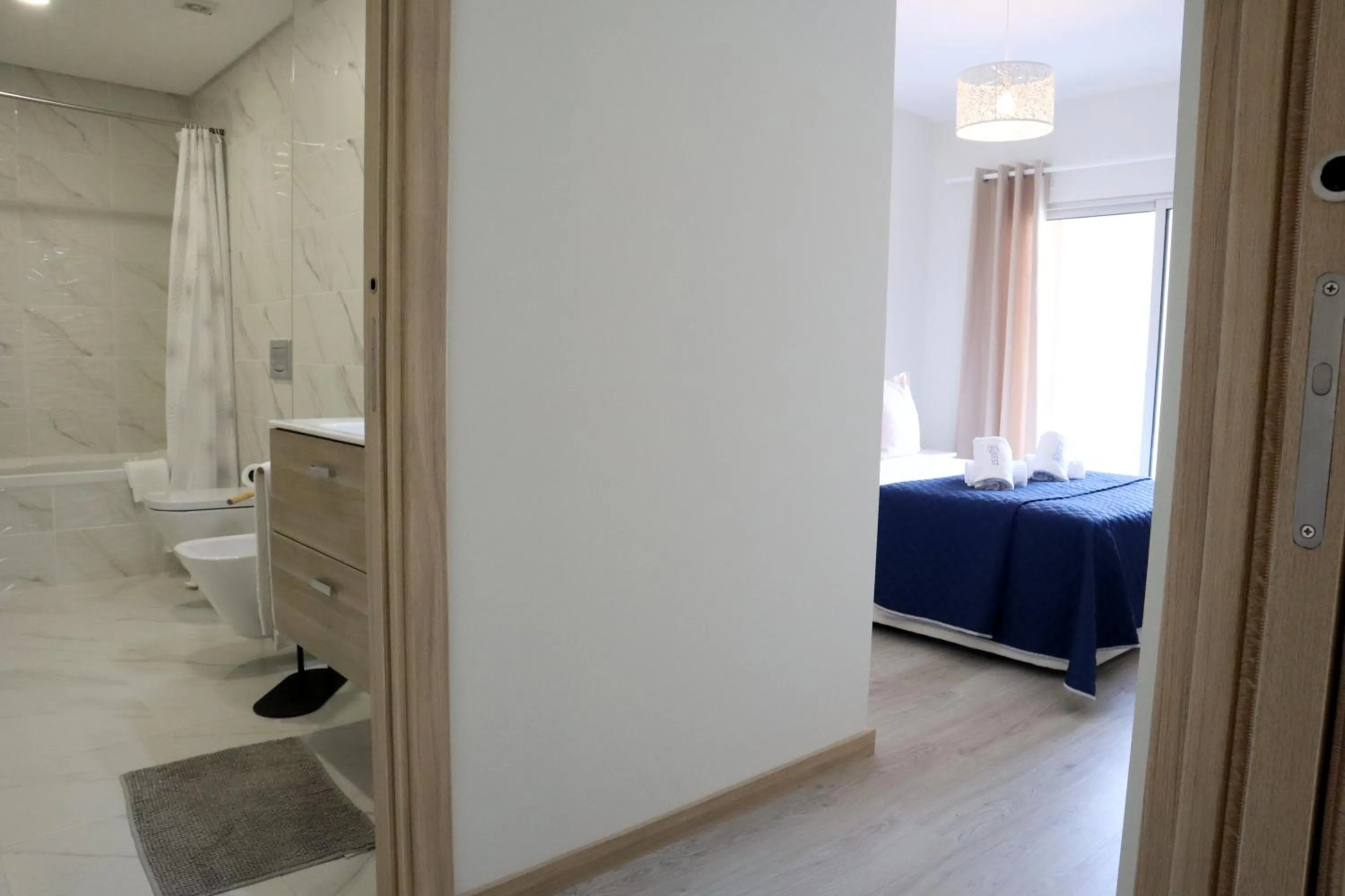 Shower in All Premium by ALgest