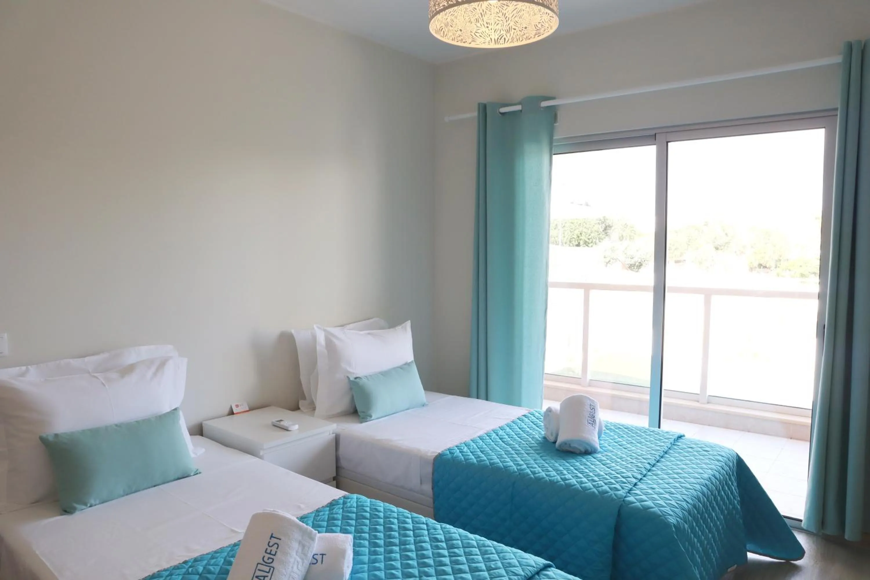 Spring, Bed in All Premium by ALgest