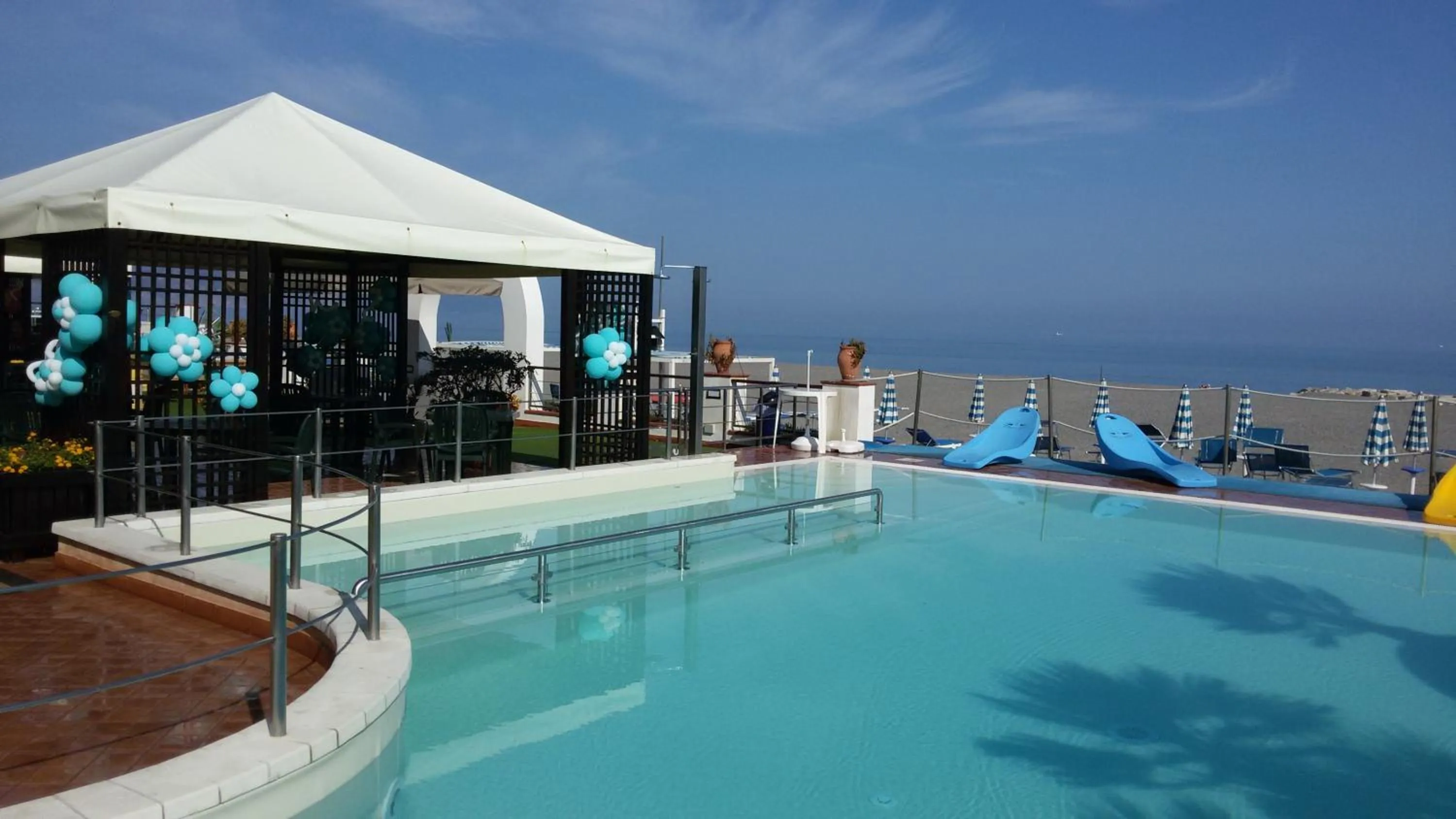 Swimming pool in Hotel Il Gabbiano Beach