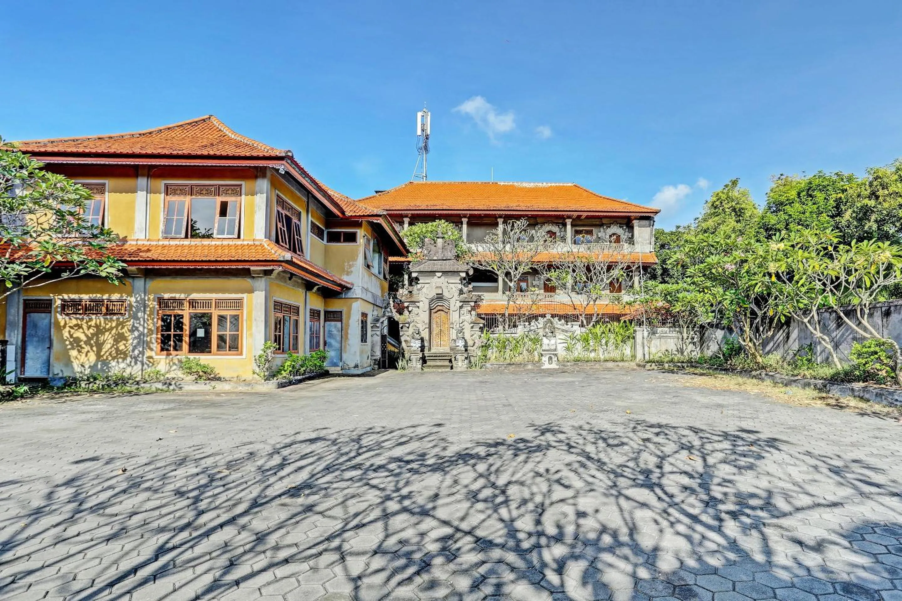 Facade/entrance in OYO Collection O 91125 Puri Dewa Bharata