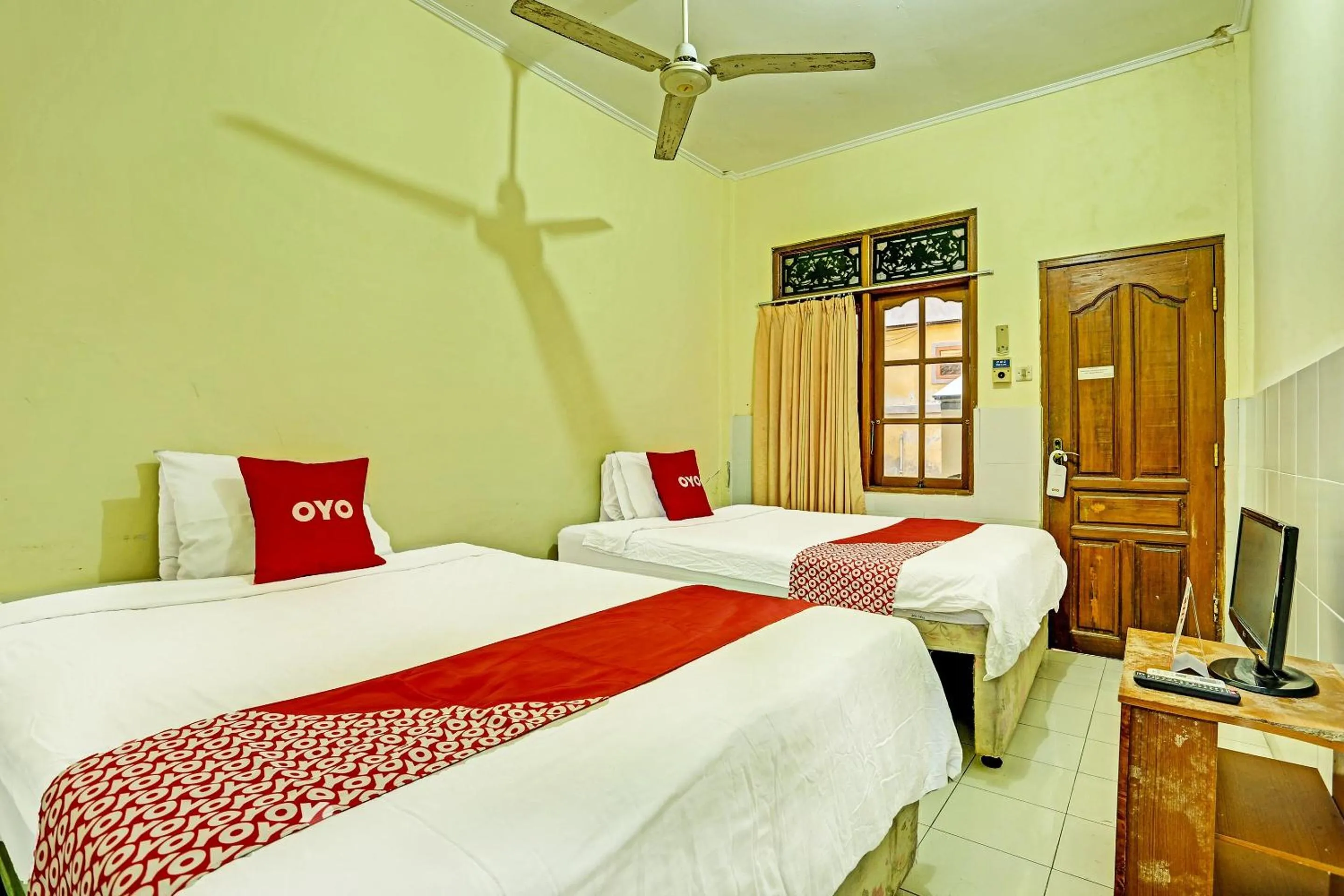 Bedroom, Bed in OYO Collection O 91125 Puri Dewa Bharata