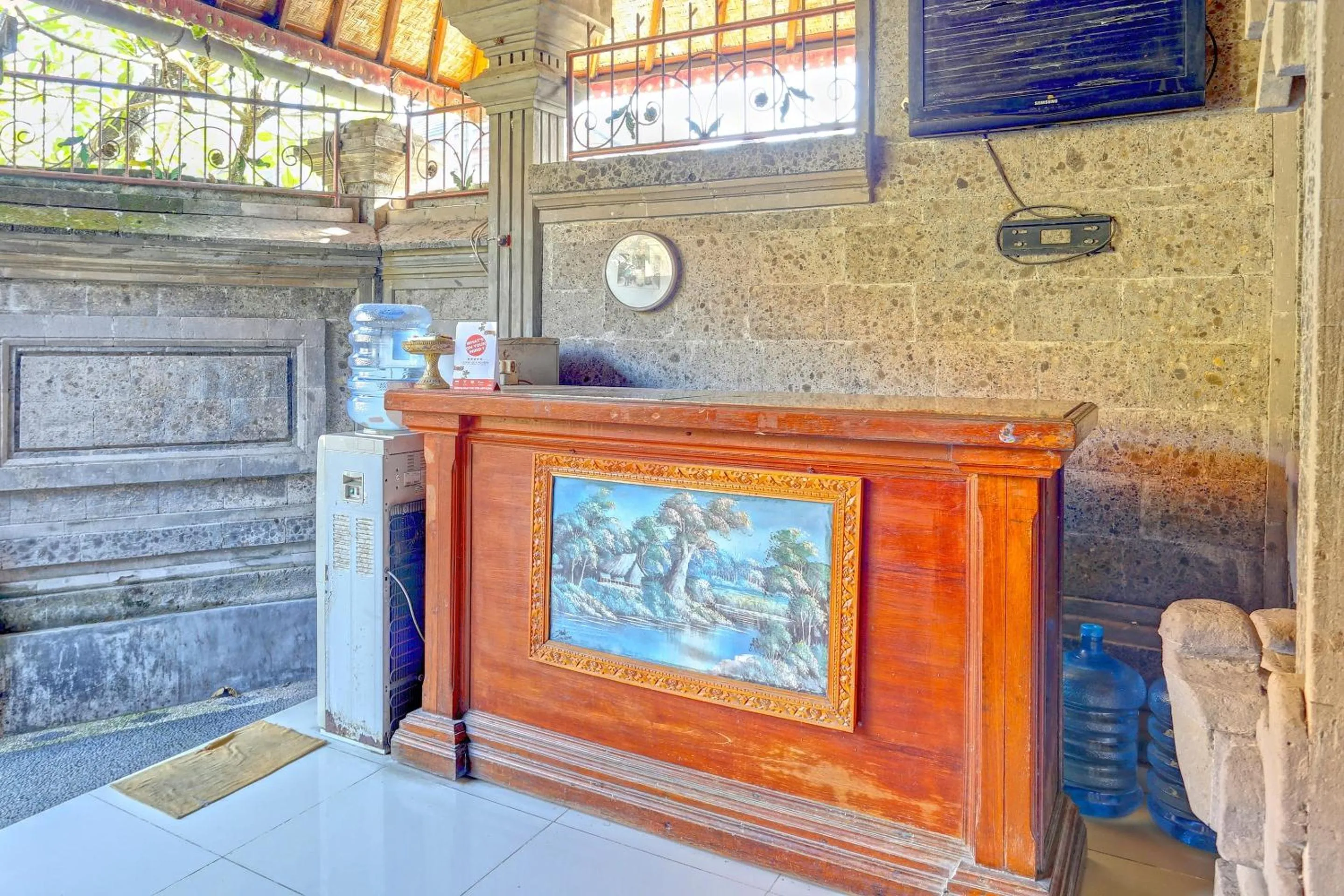 Lobby or reception in OYO Collection O 91125 Puri Dewa Bharata