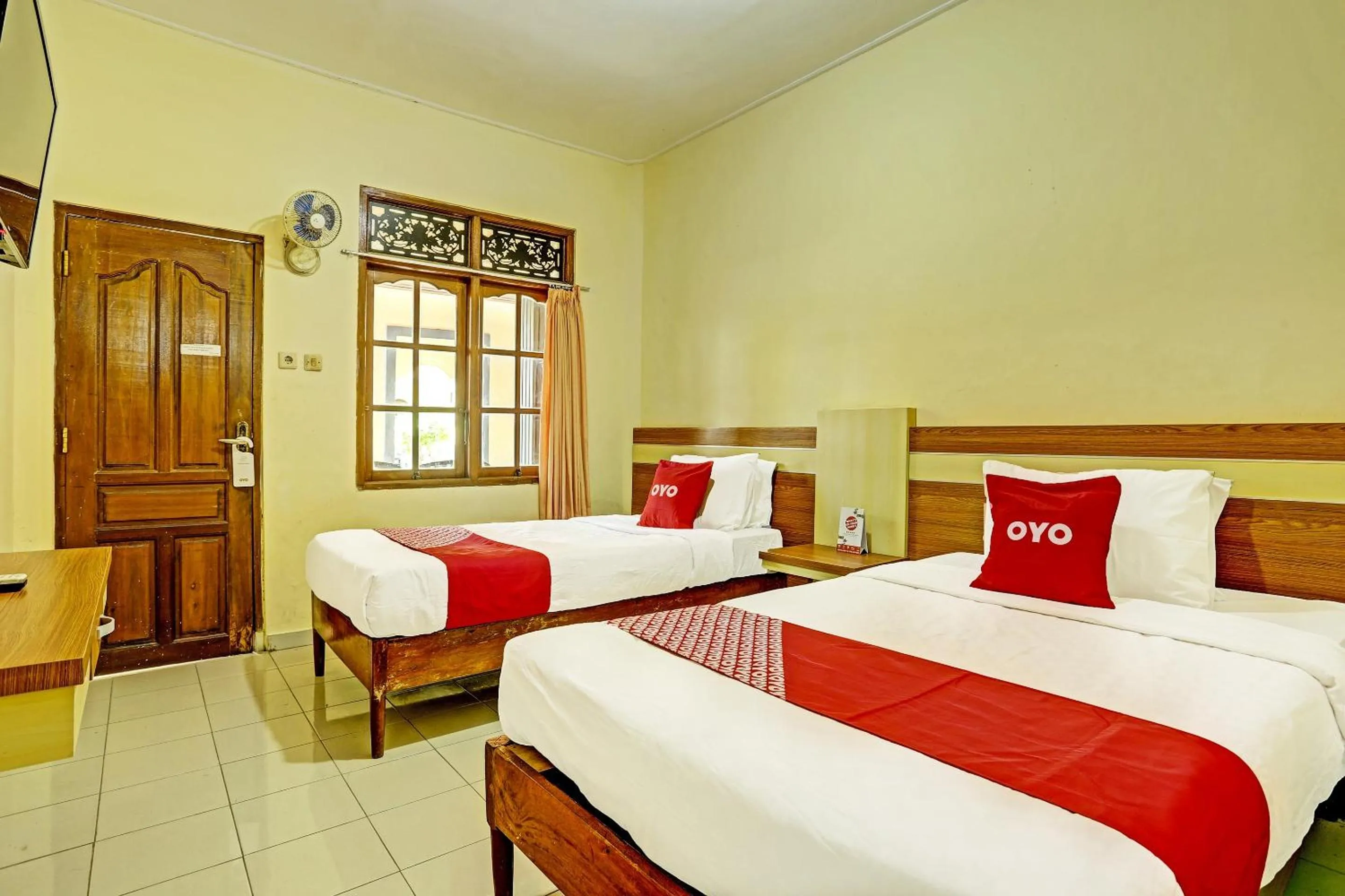 Bedroom, Bed in OYO Collection O 91125 Puri Dewa Bharata