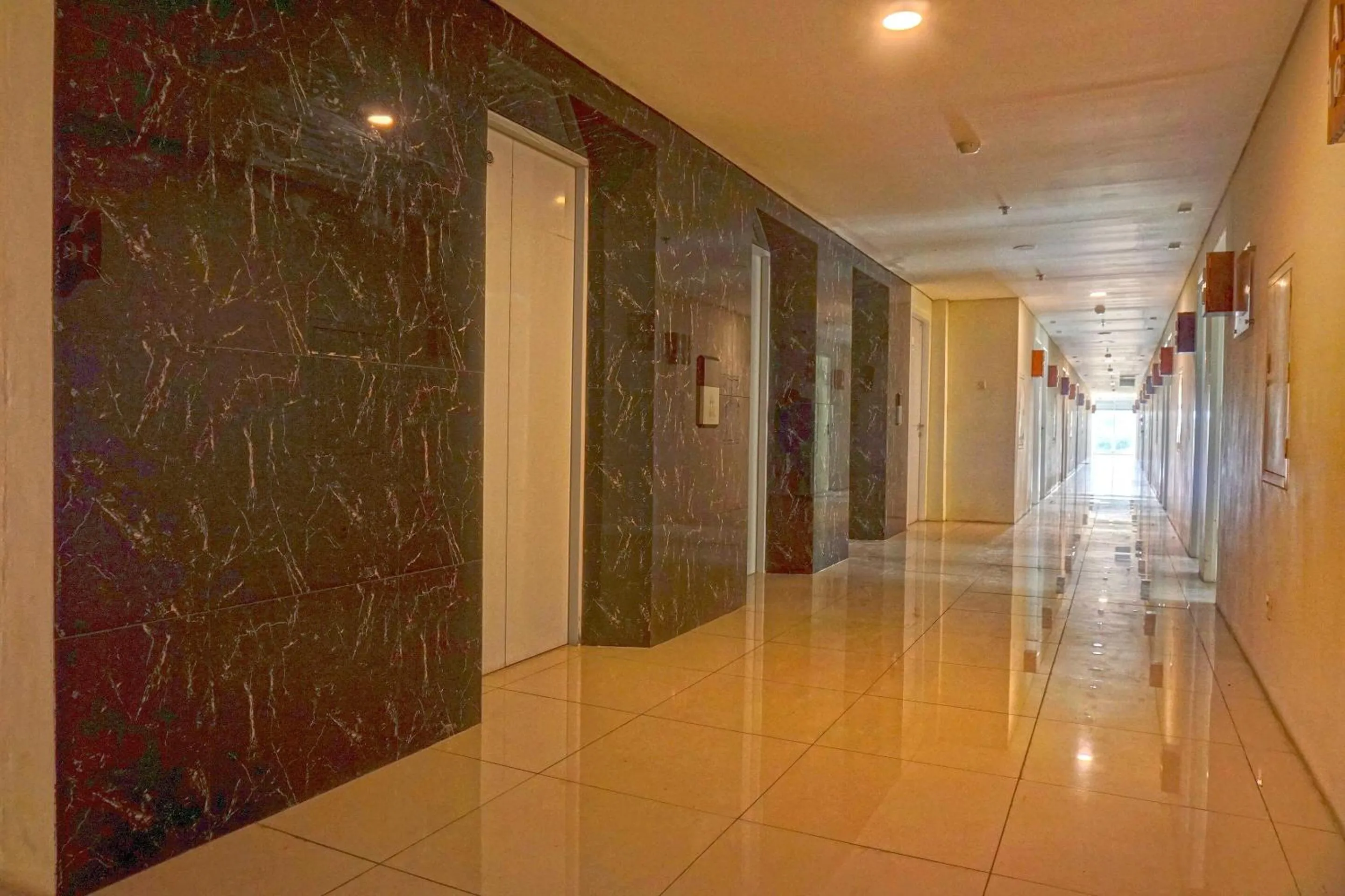 Lobby or reception in Hotel O Skyland Bogorienze Apartment