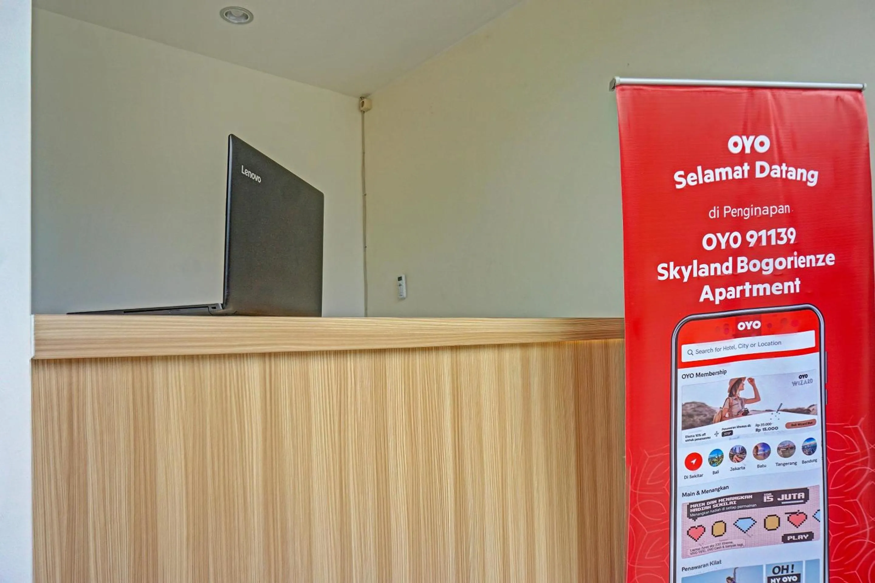 Lobby or reception in Hotel O Skyland Bogorienze Apartment