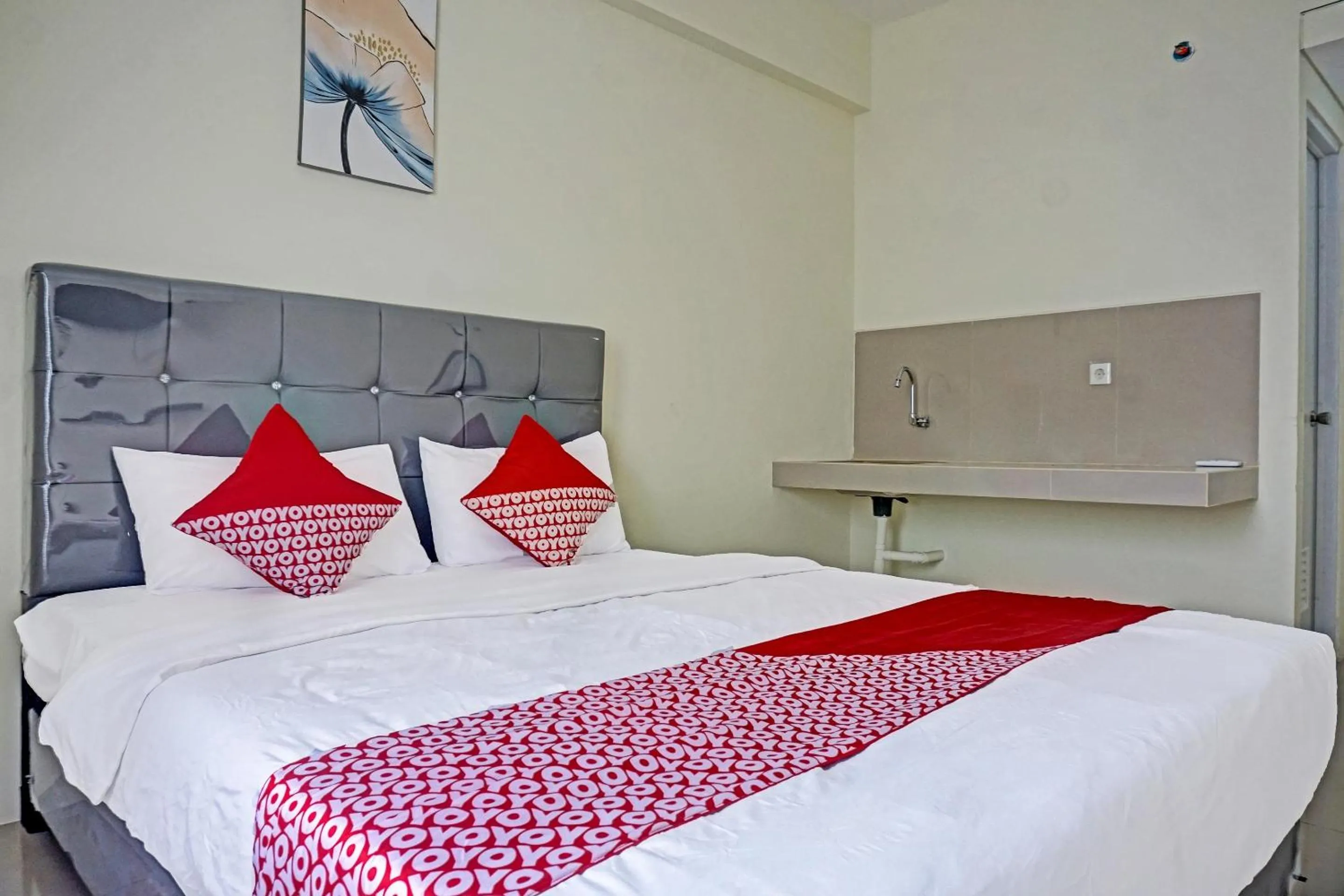 Bedroom, Bed in Hotel O Skyland Bogorienze Apartment