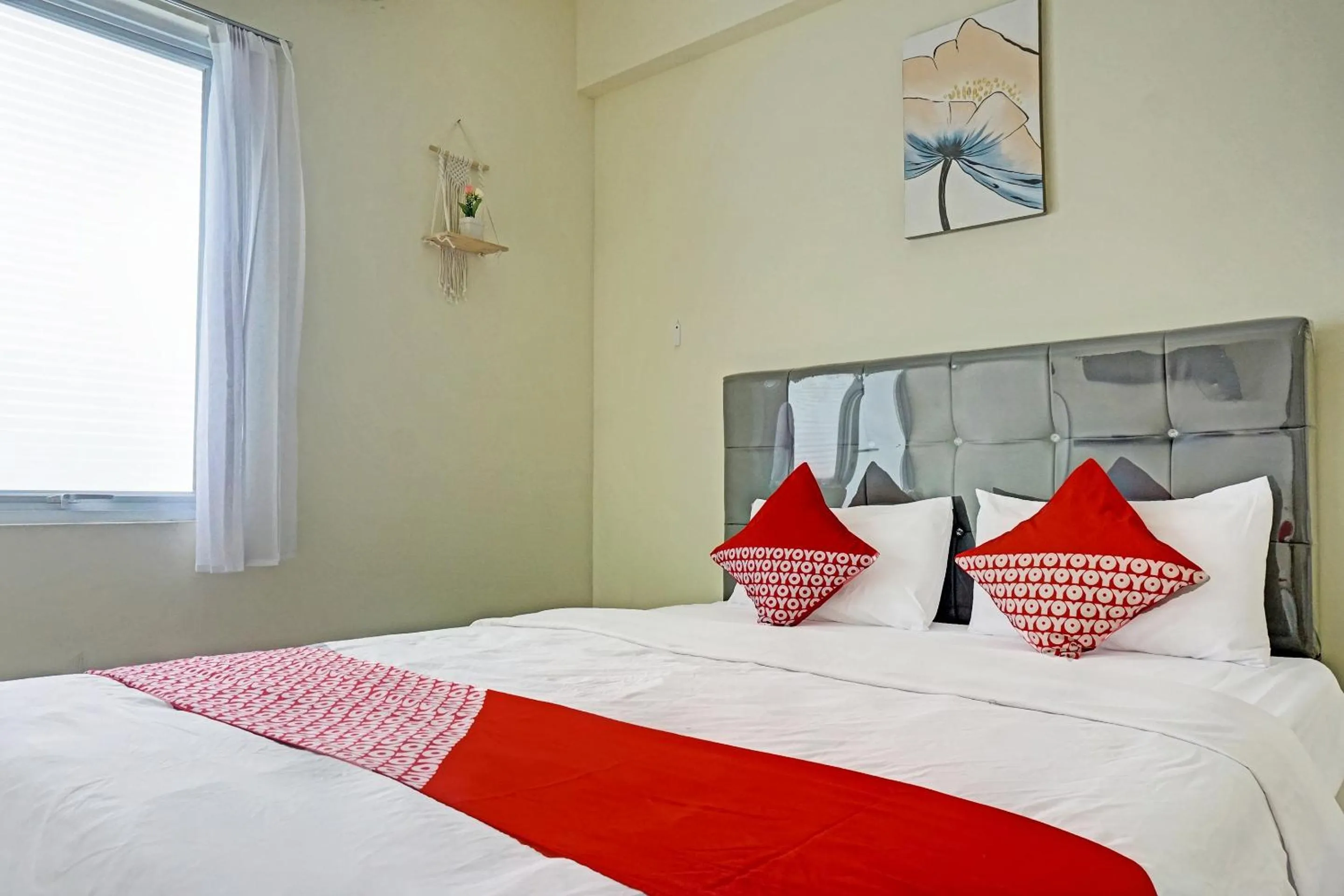 Bedroom, Bed in Hotel O Skyland Bogorienze Apartment
