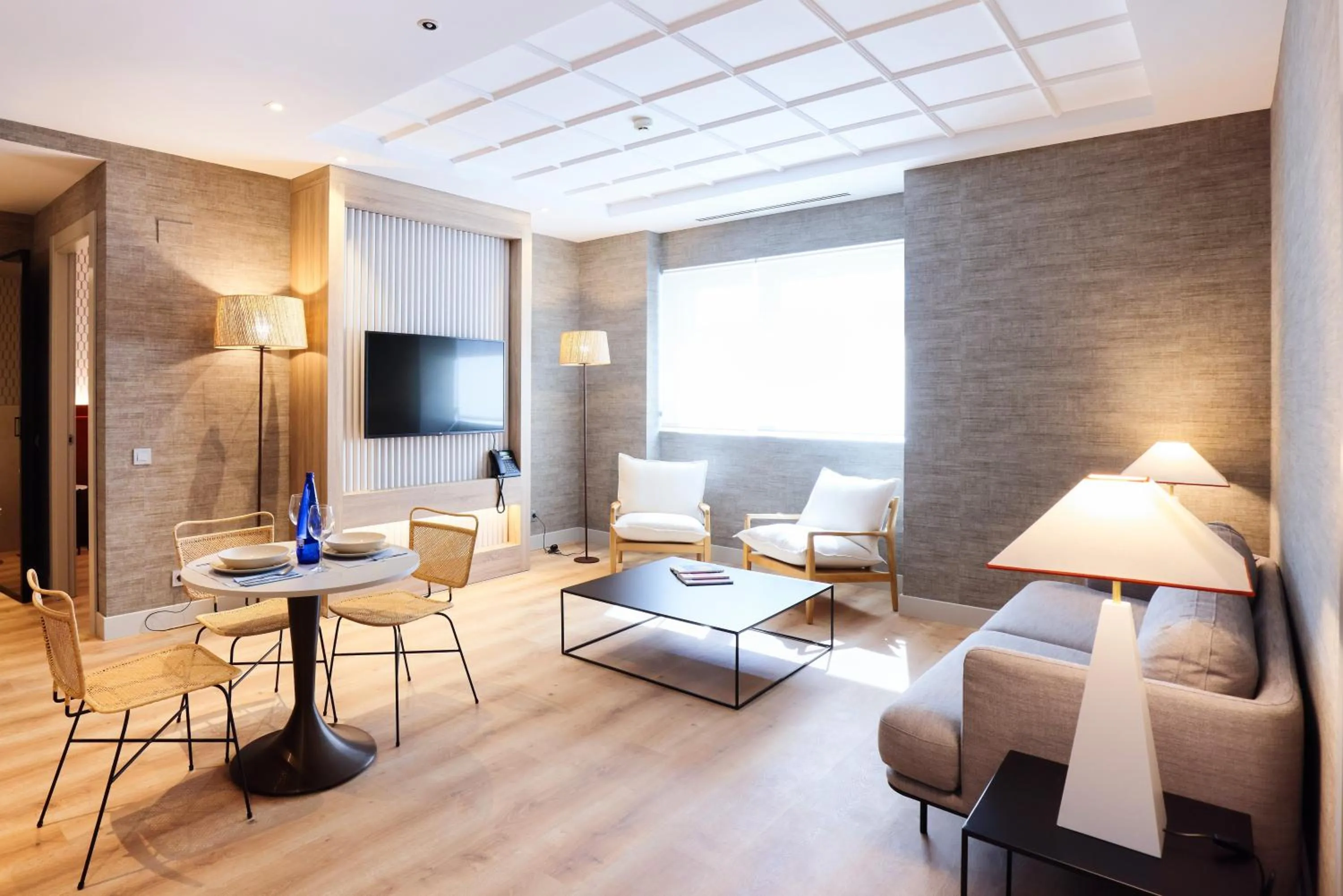 Living room in THE APARTMENT by assethoteles