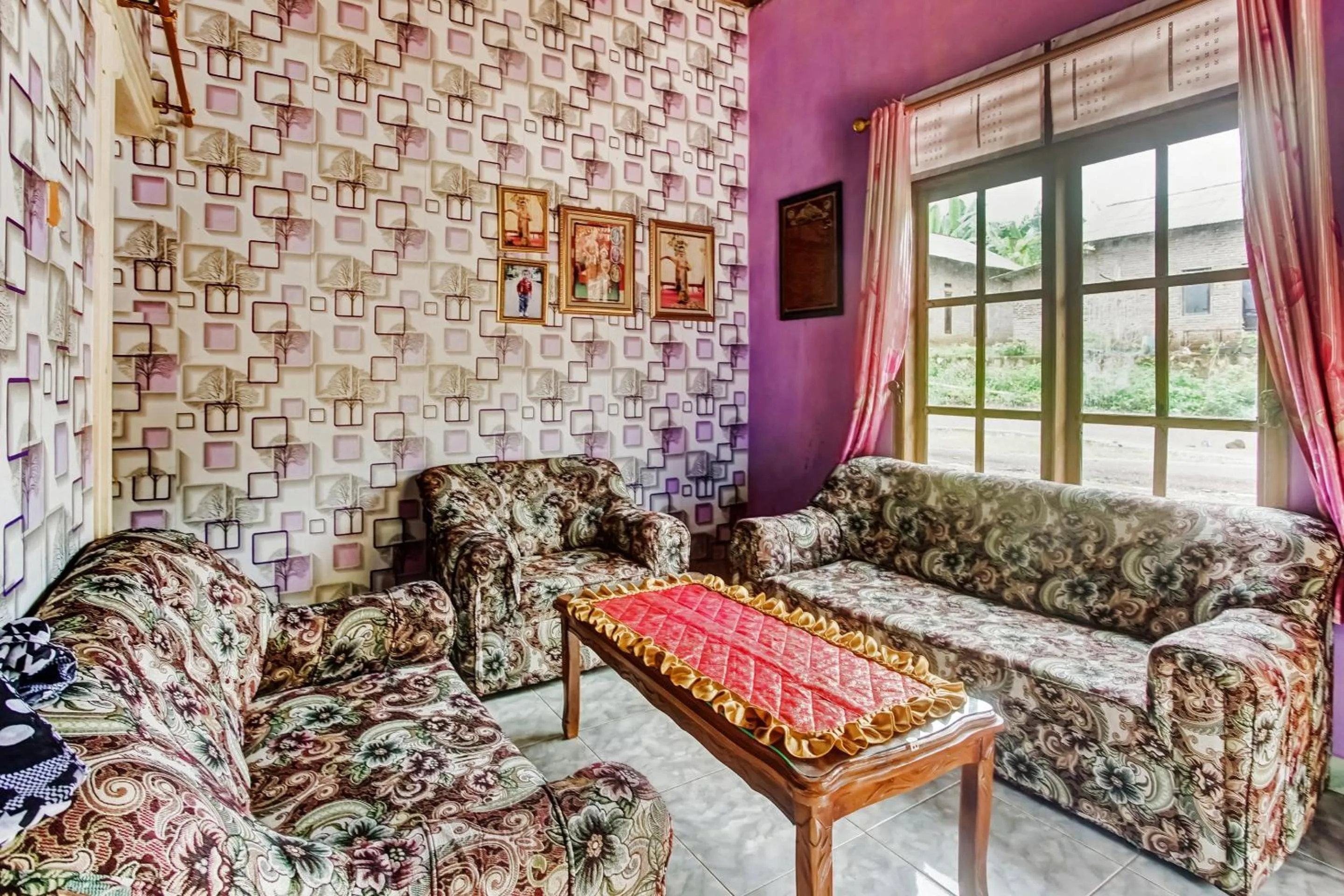 Seating area in Hotel O Desa Wisata Sumber Agung Syariah