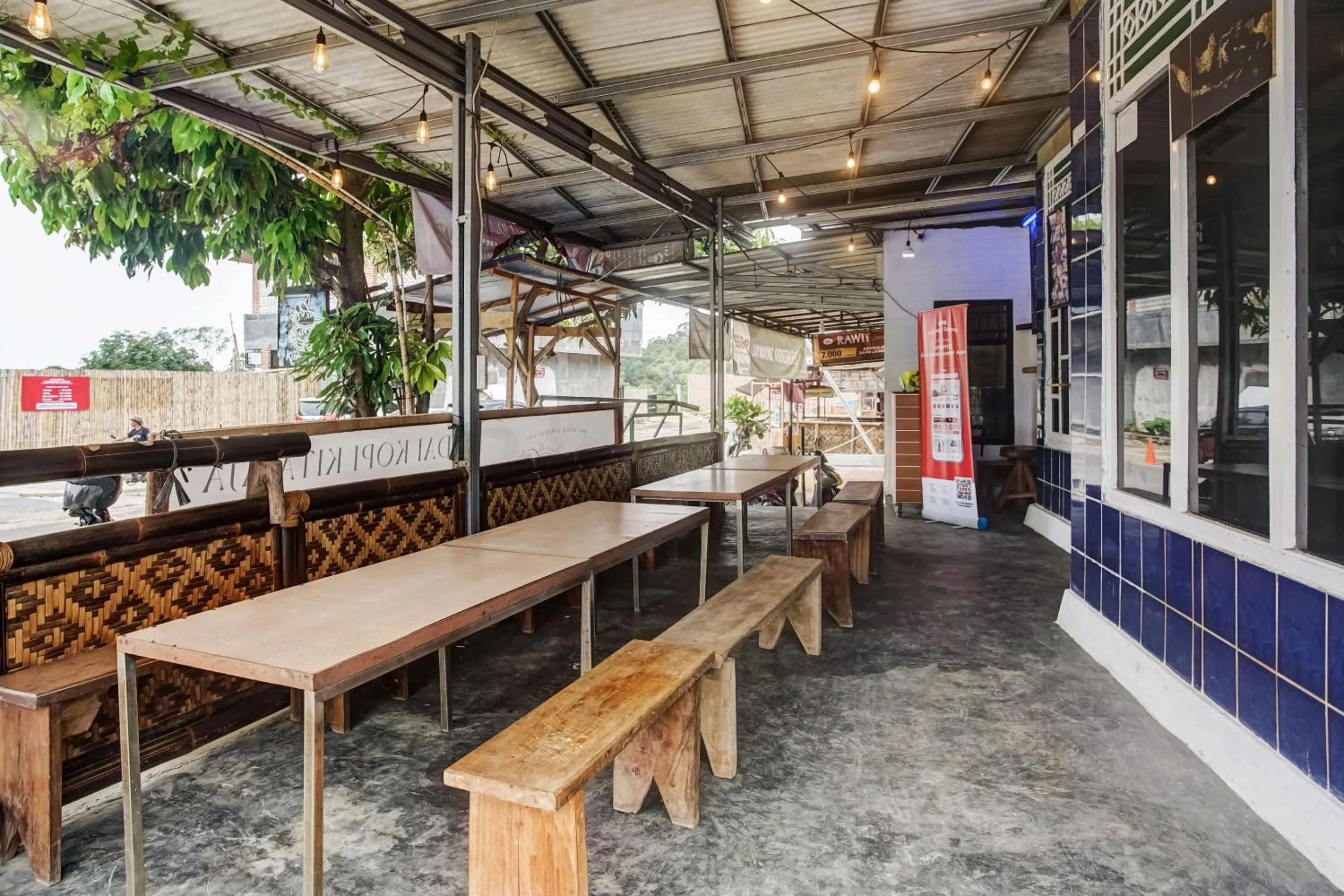 Seating area in Hotel O Desa Wisata Sumber Agung Syariah