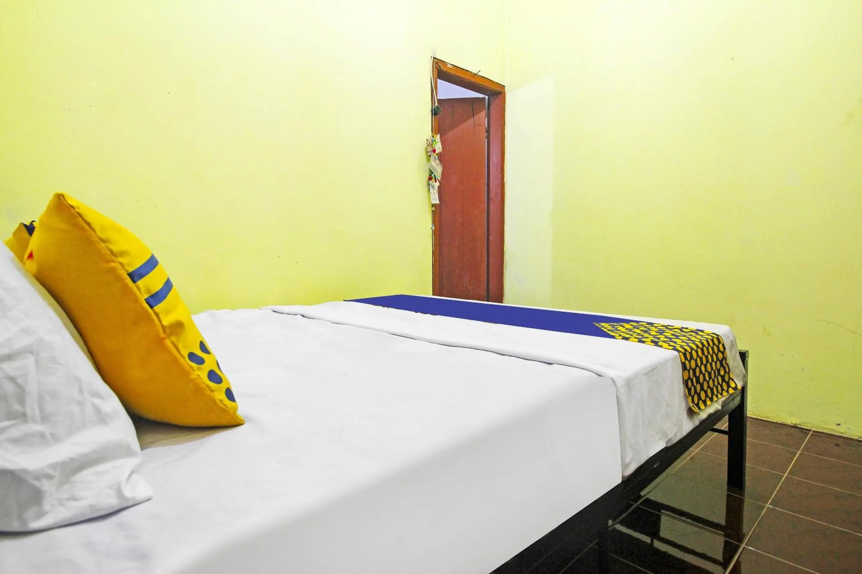 Bedroom, Bed in Hotel O Desa Wisata NangelasariNearPasir Tulang