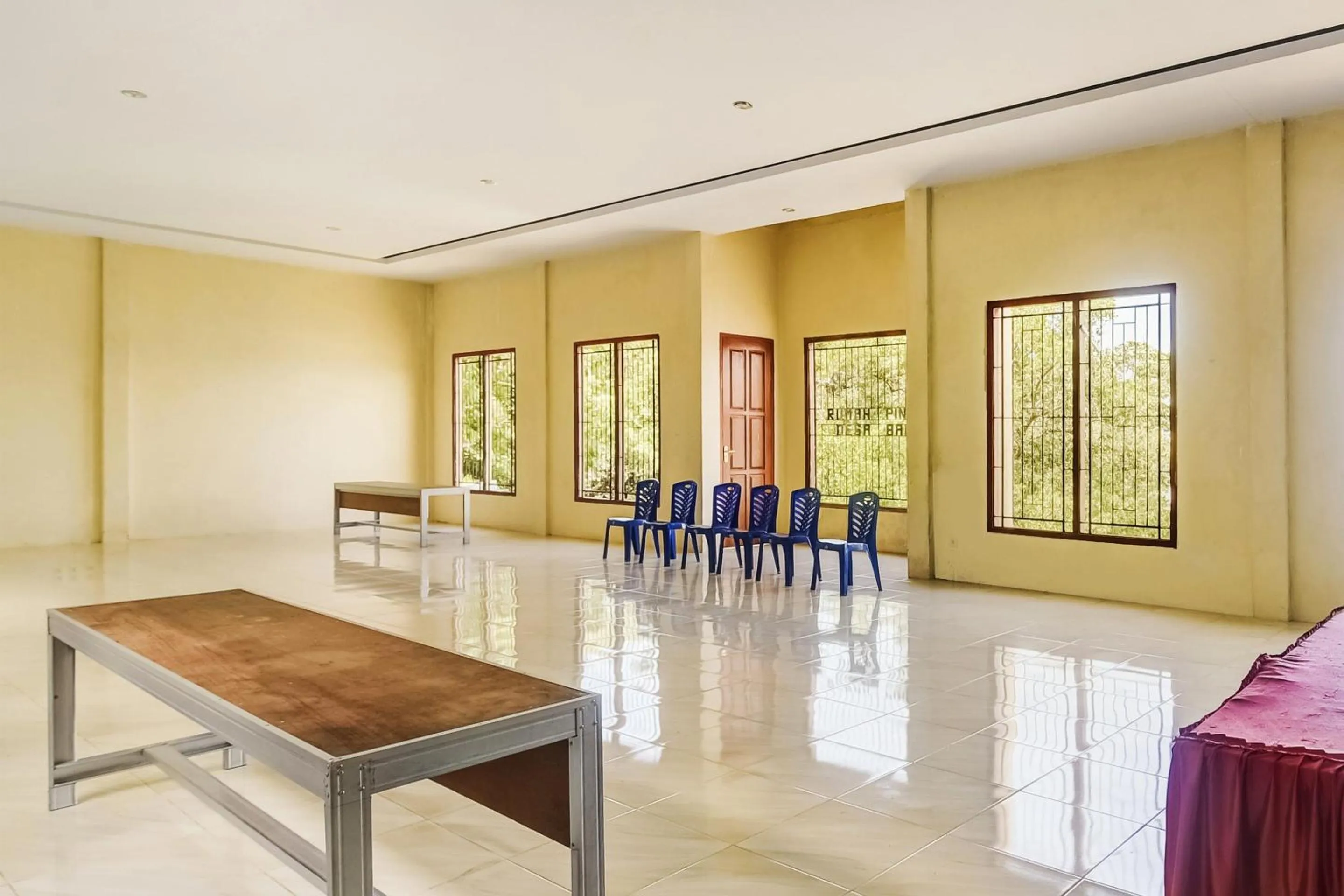 Lobby or reception in OYO Homes 91148 Homesstay Desa Wisata Bahoi Near Ekowisata Mangrove Desa Bahoi