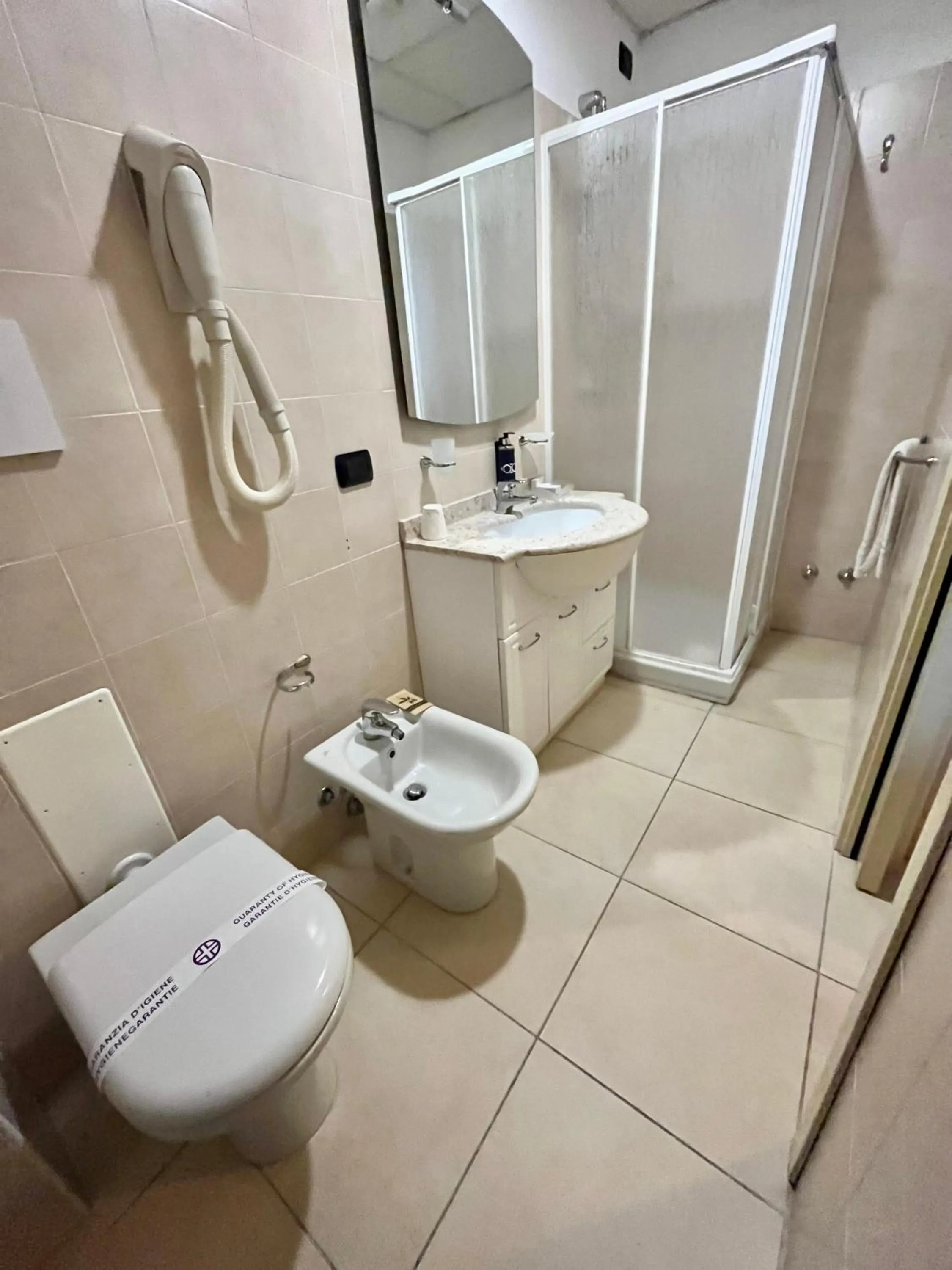 Shower in Hotel Lovere Resort & Spa