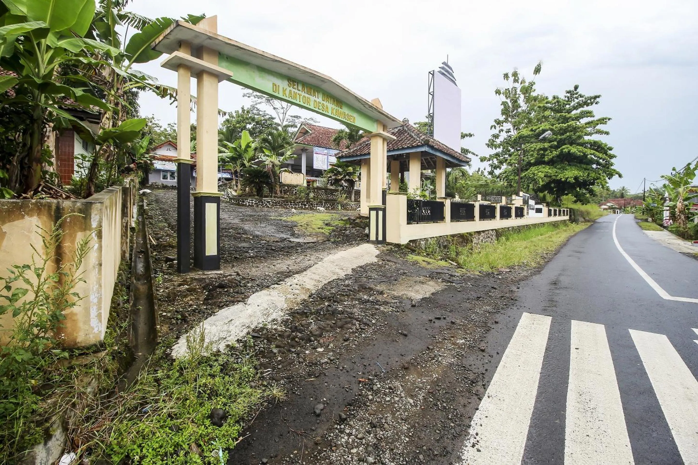Facade/entrance in Hotel O Desa Wisata Kawasen