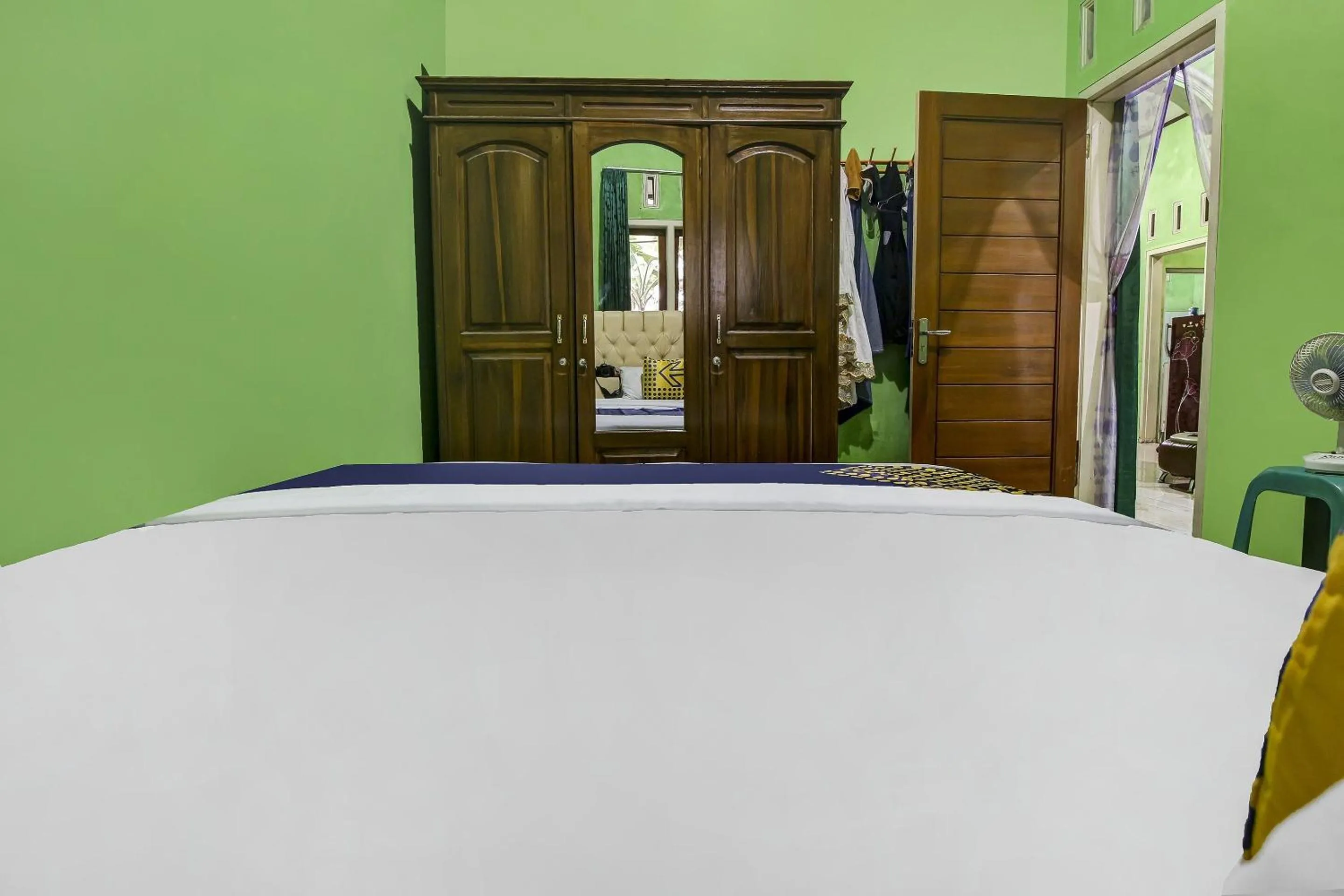 Bedroom, Bed in Hotel O Desa Wisata Kawasen