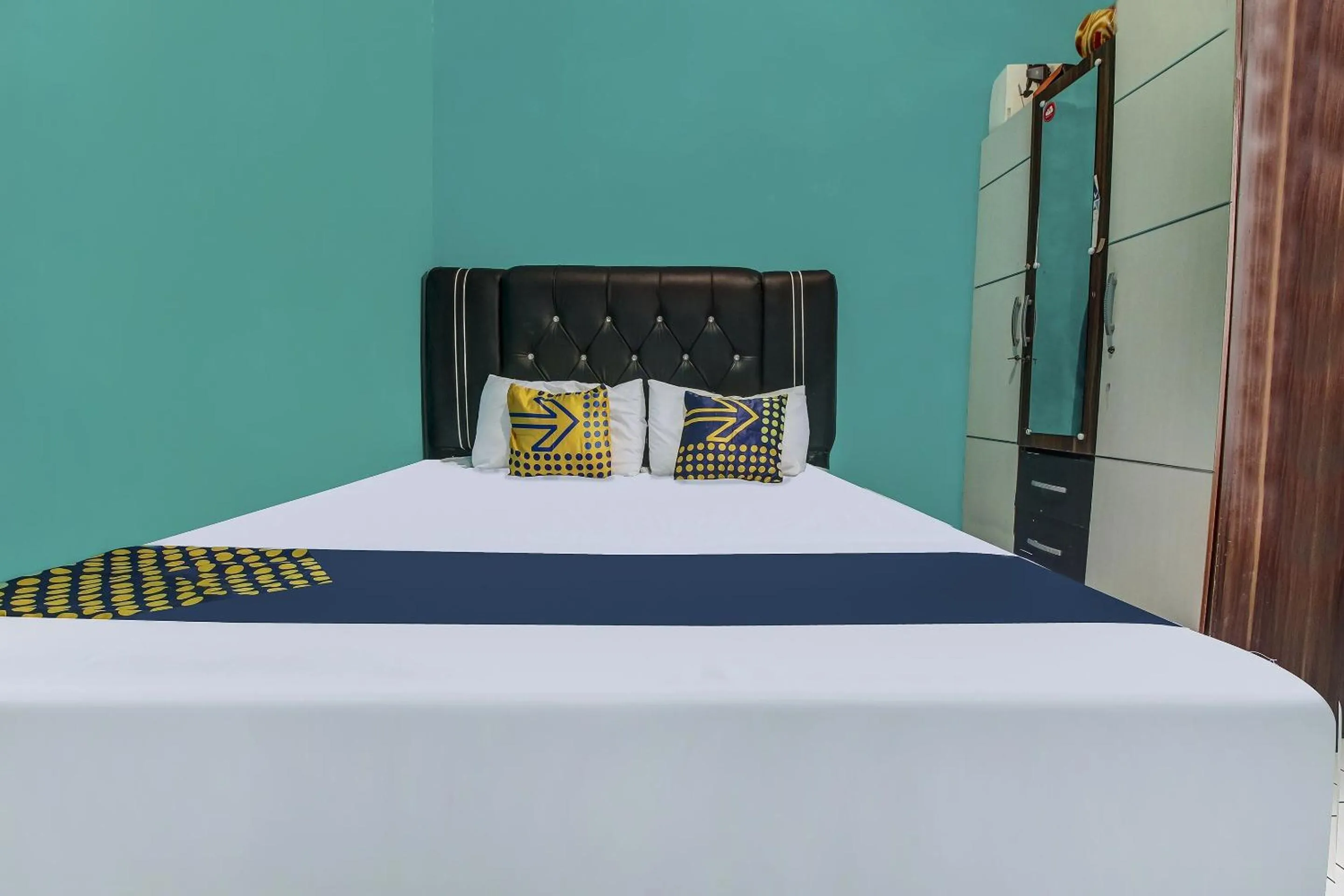 Bedroom, Bed in Hotel O Desa Wisata Selamanik Ciamis