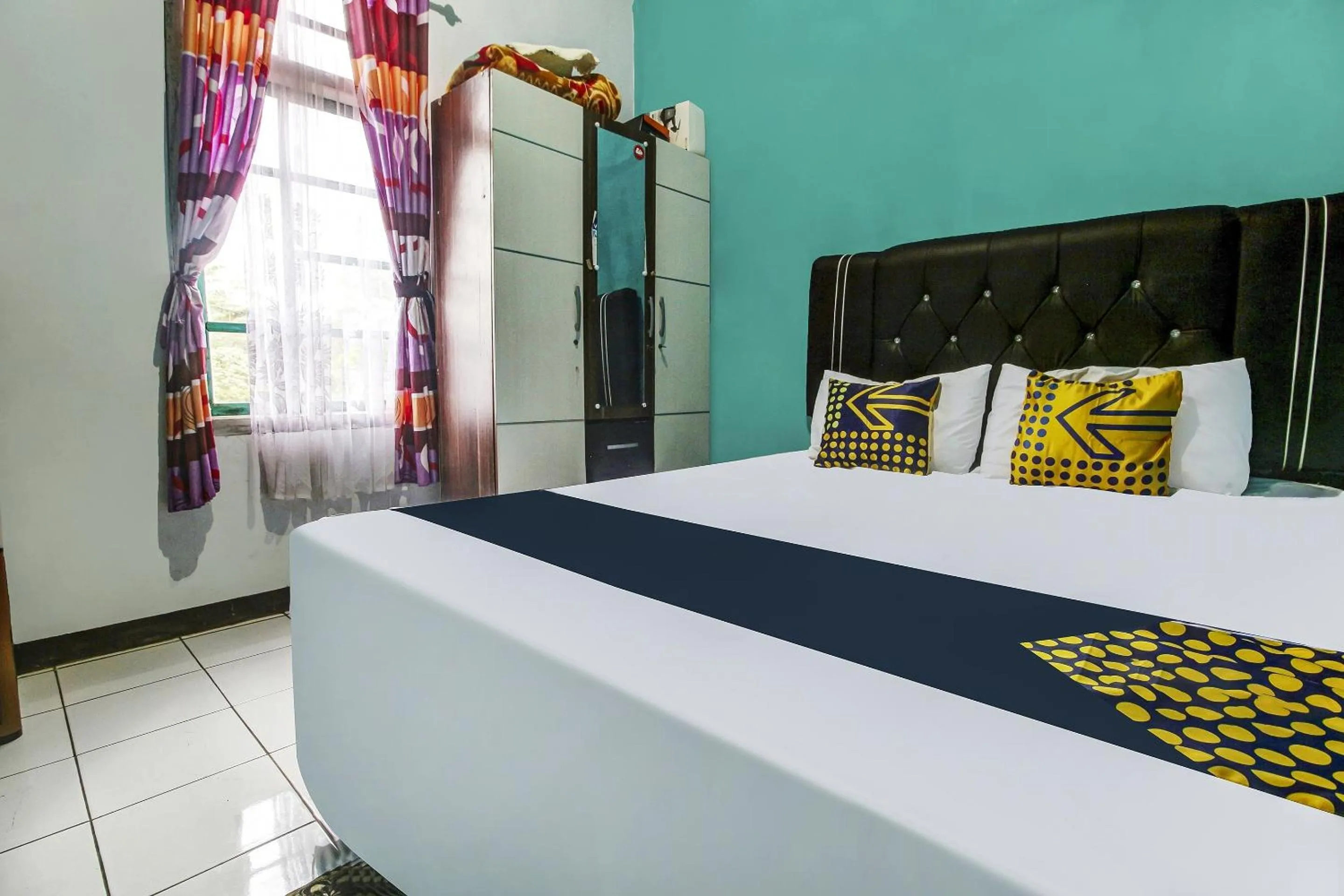 Bedroom, Bed in Hotel O Desa Wisata Selamanik Ciamis