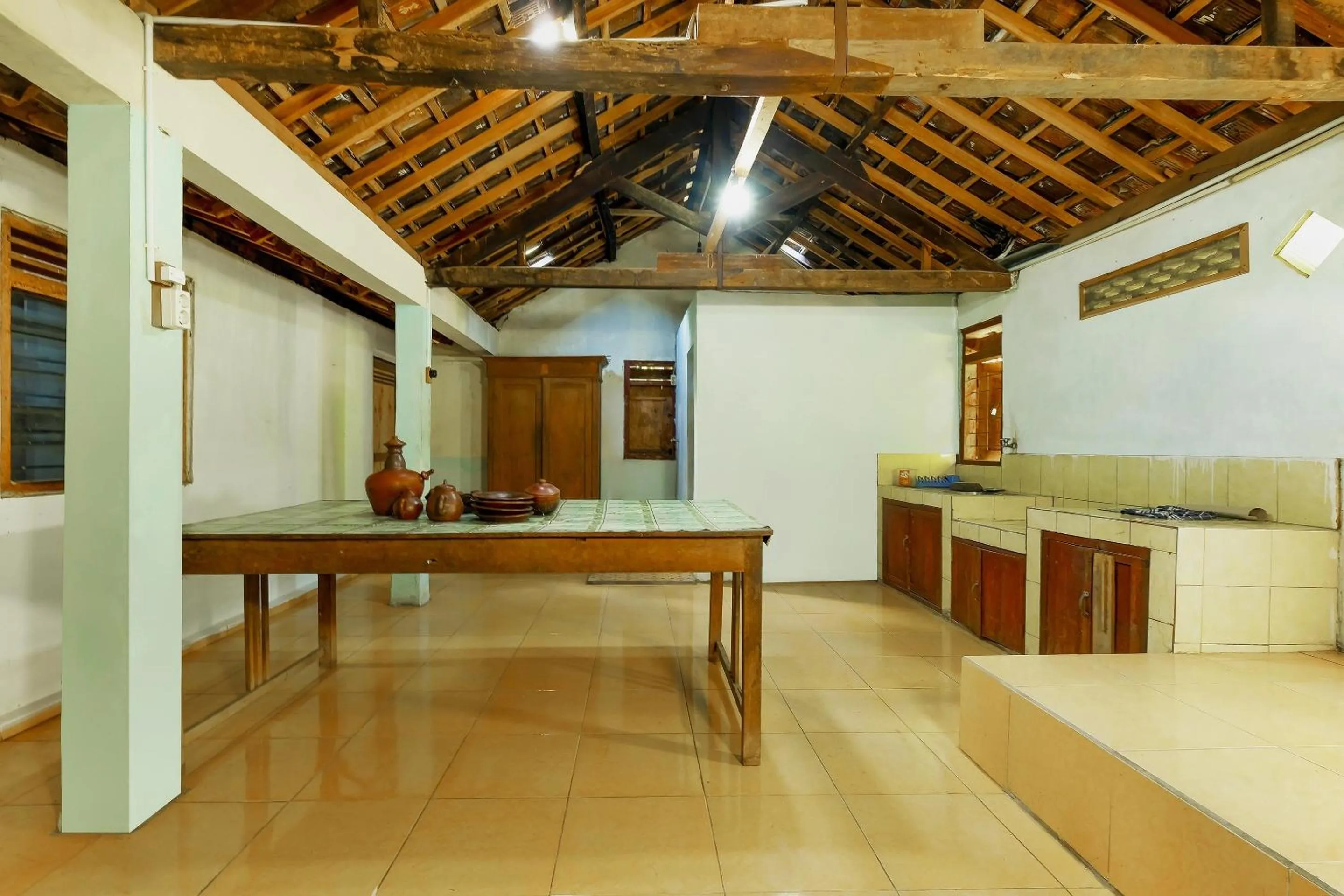 Lobby or reception in OYO Homes 91154 Desa Wisata Wayang Manyaran Wonogiri