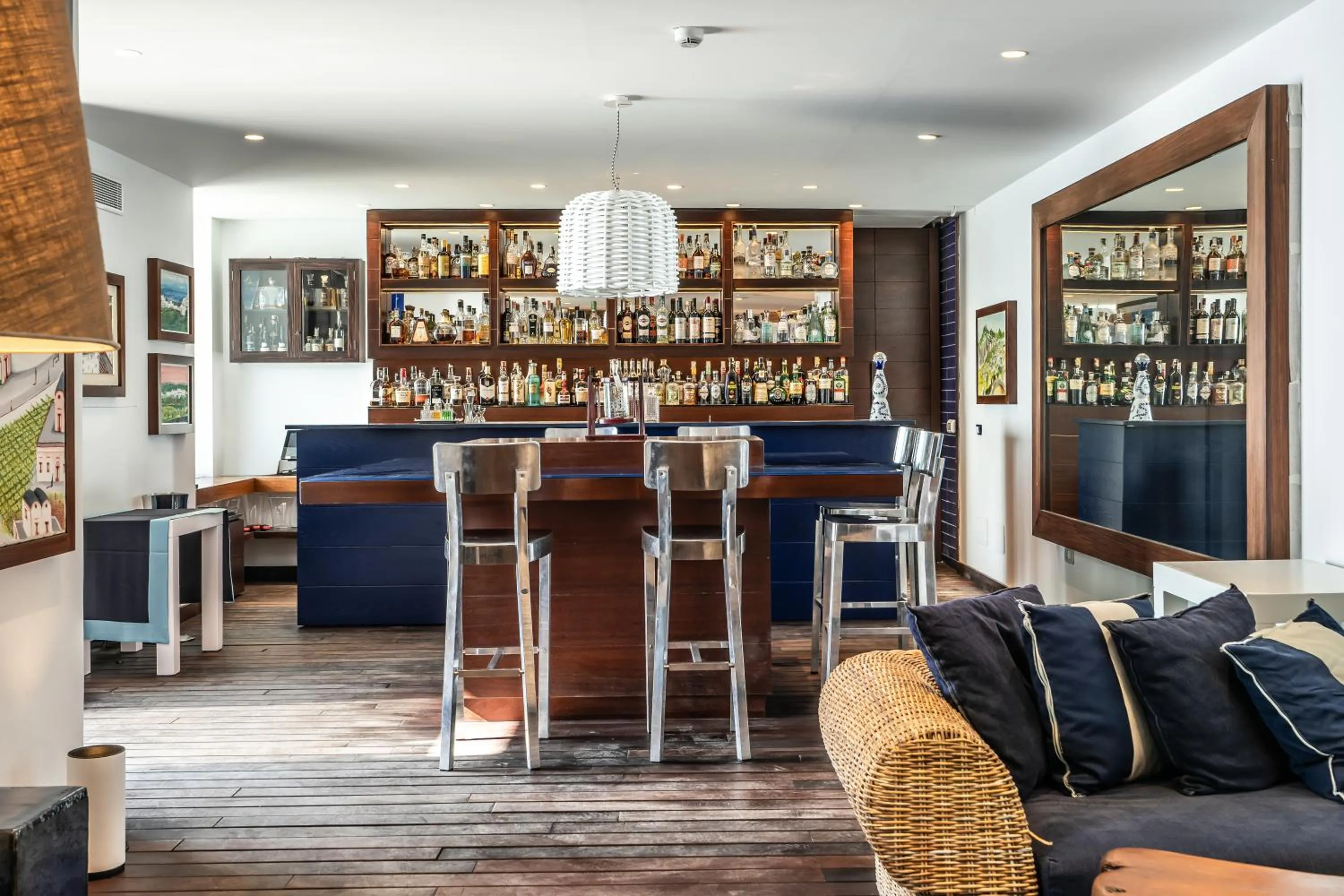 Lounge or bar in Capo la Gala Hotel&Wellness
