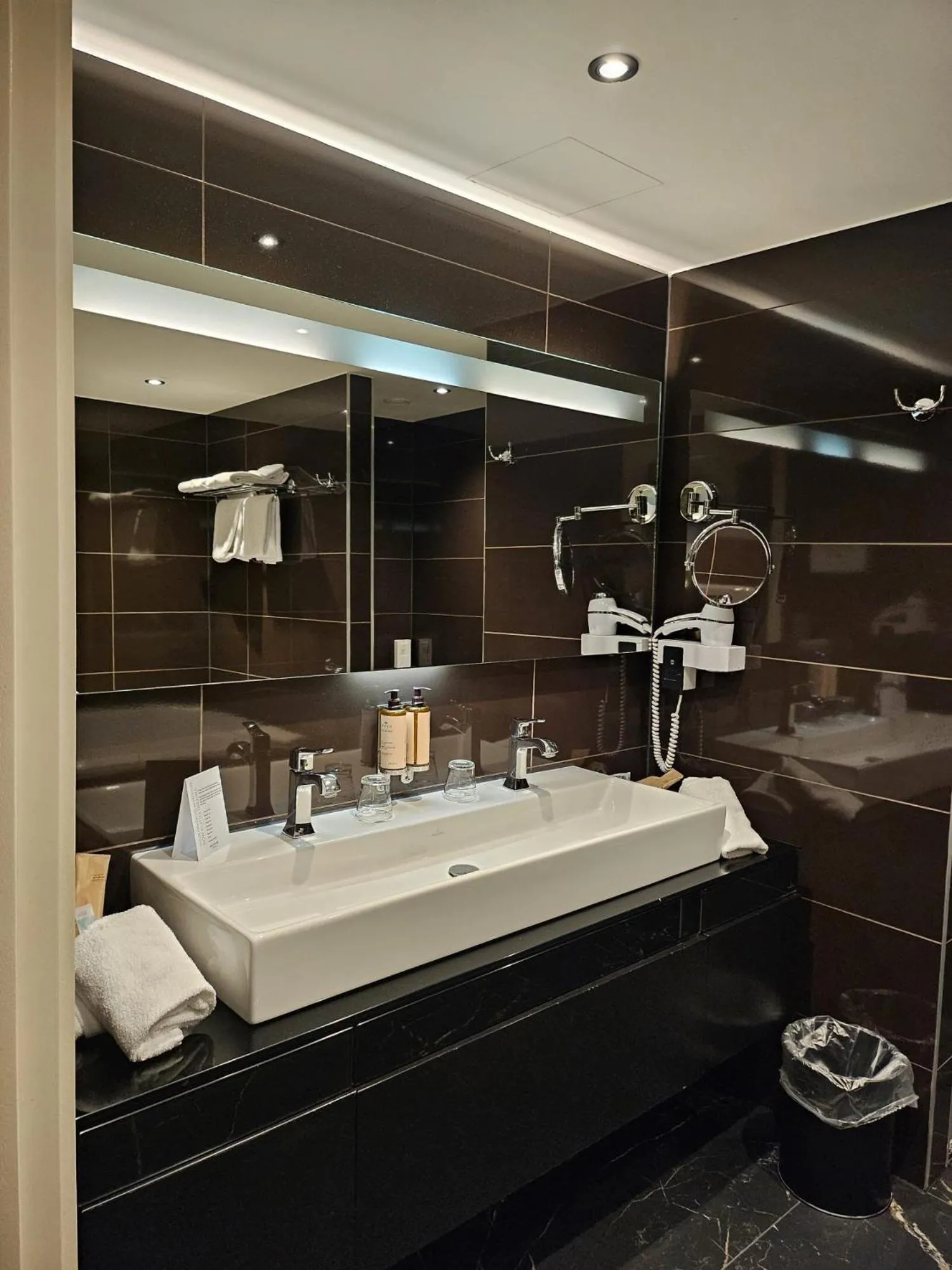 Property building in Mercure Hotel Brussels Centre Midi