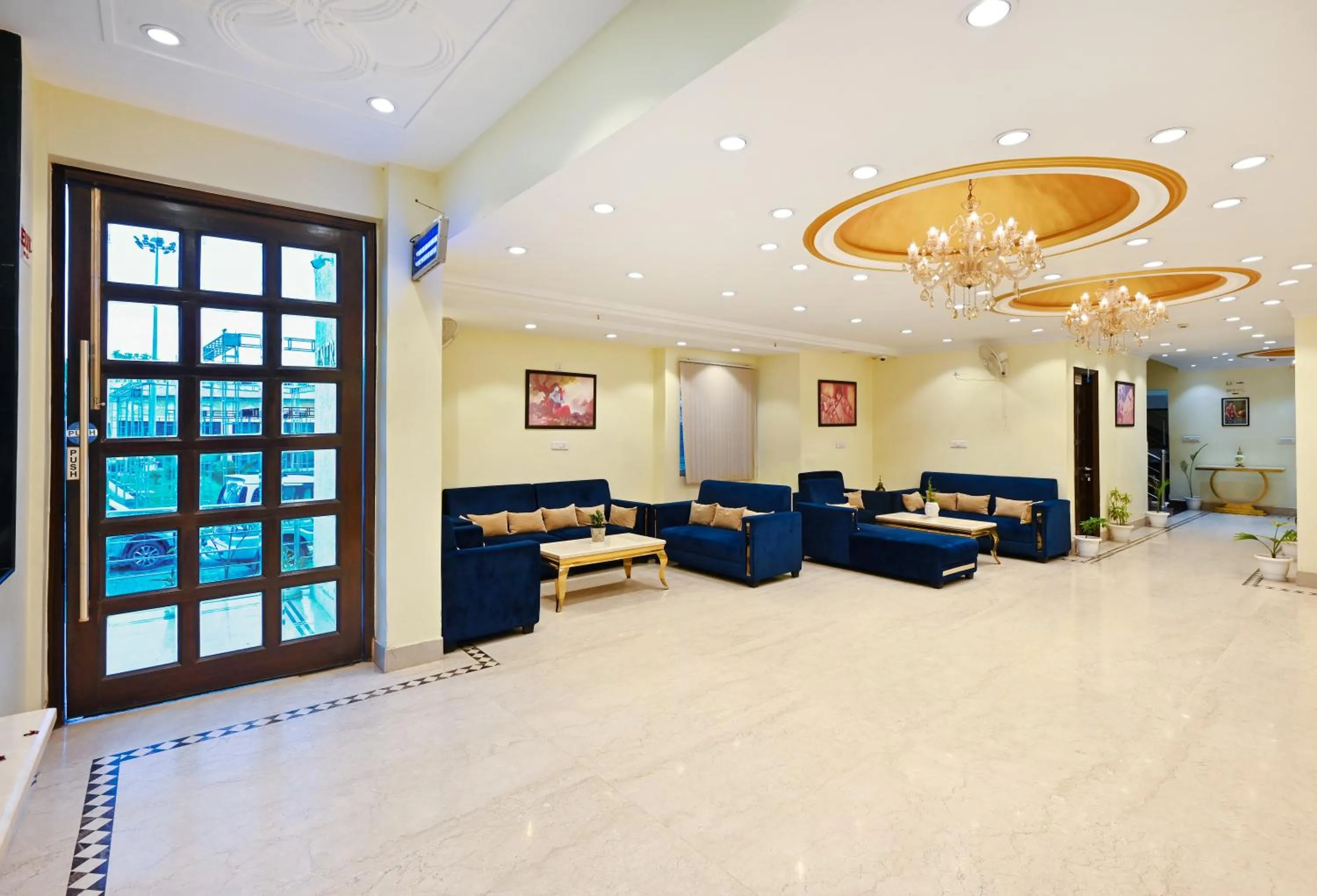 Seating area in Hotel SKS Grand Palace-Vrindāvan