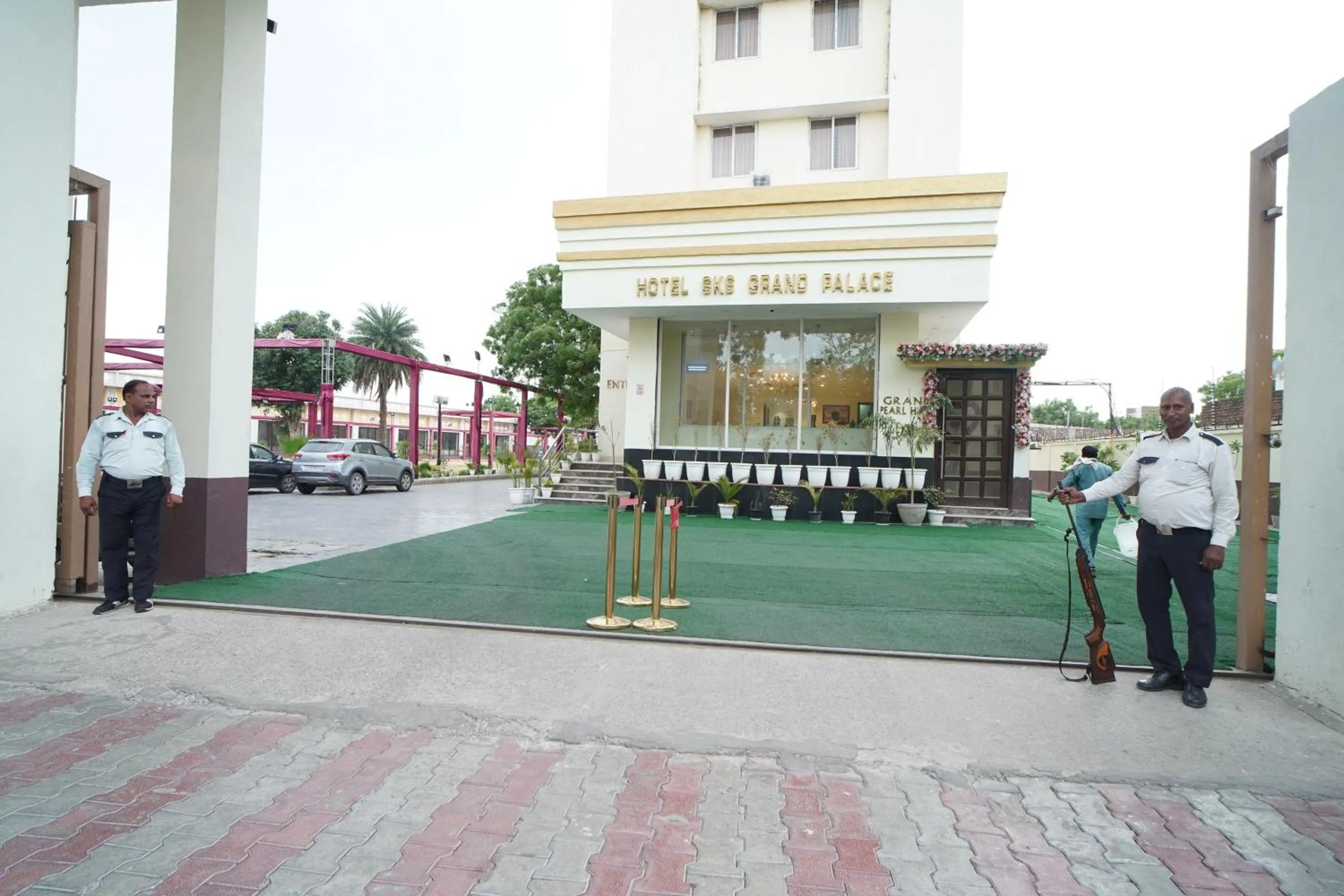 Property building in Hotel SKS Grand Palace-Vrindāvan