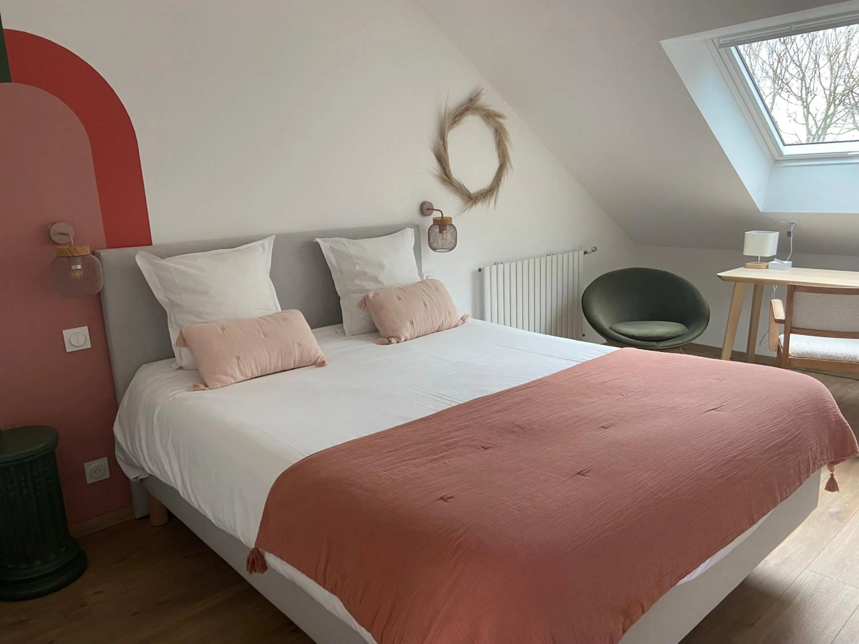 Photo of the whole room, Bed in La Passerelle