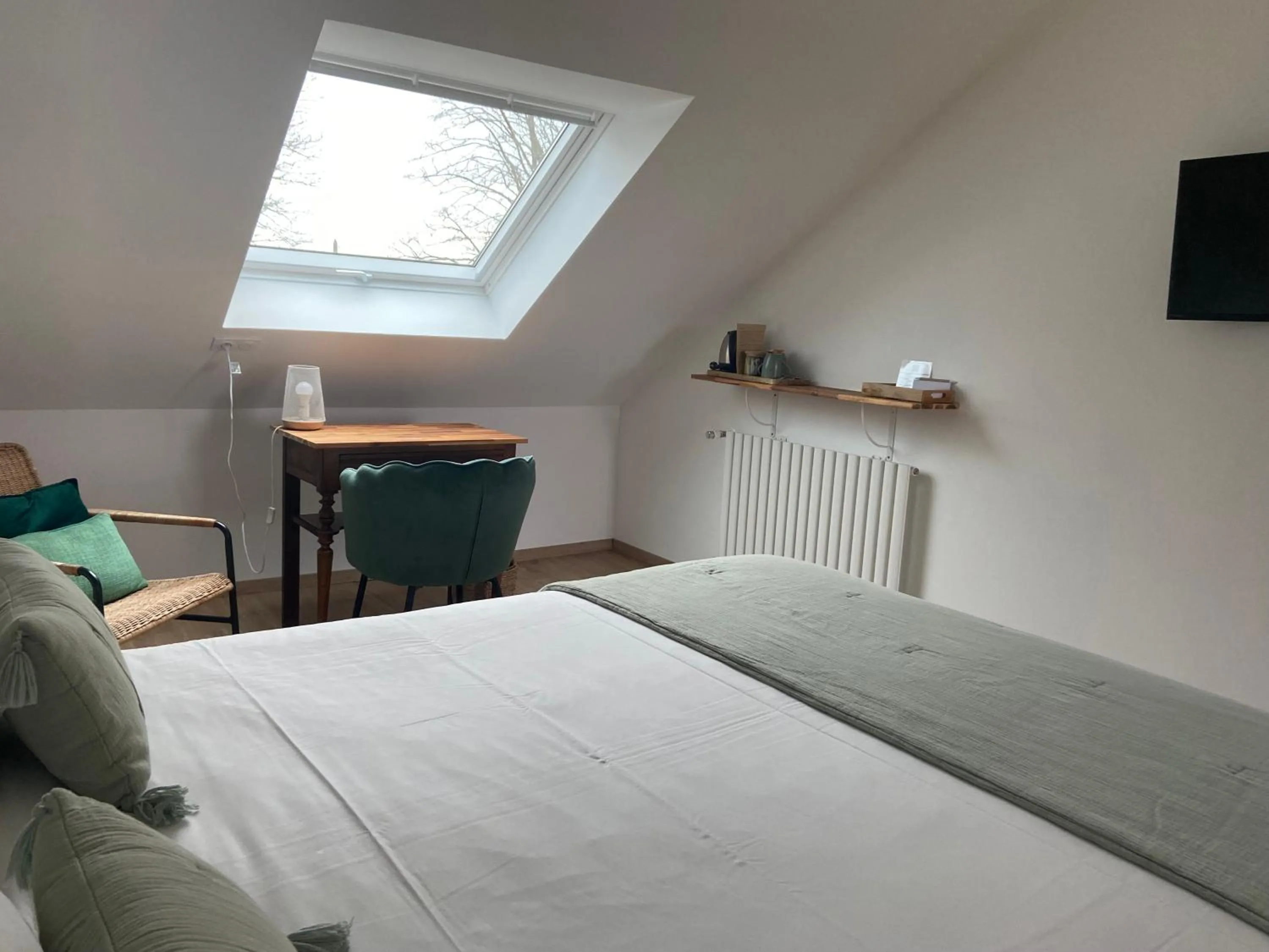 Photo of the whole room, Bed in La Passerelle