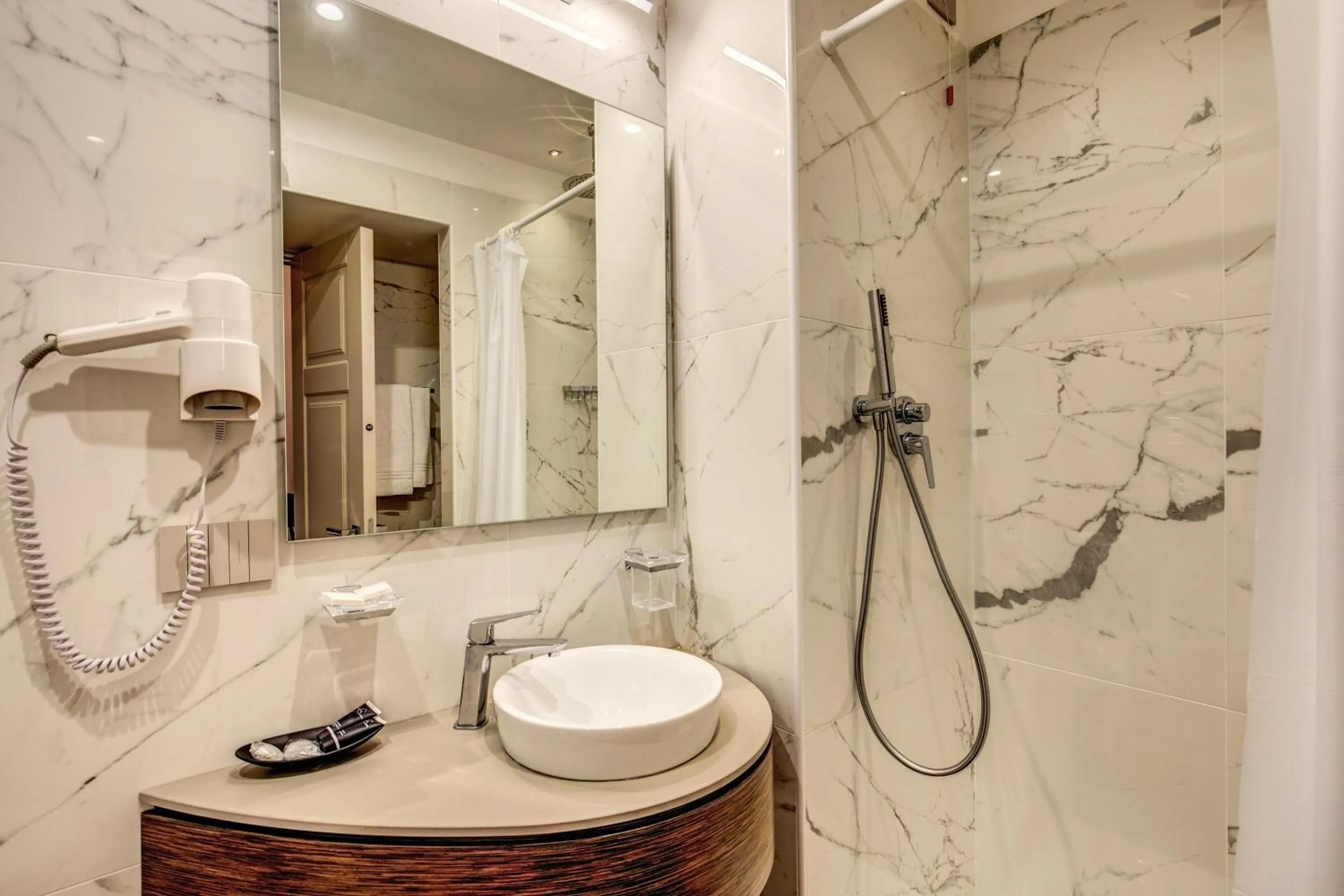 Bathroom in Al Manthia Hotel - Gruppo Trevi Hotels