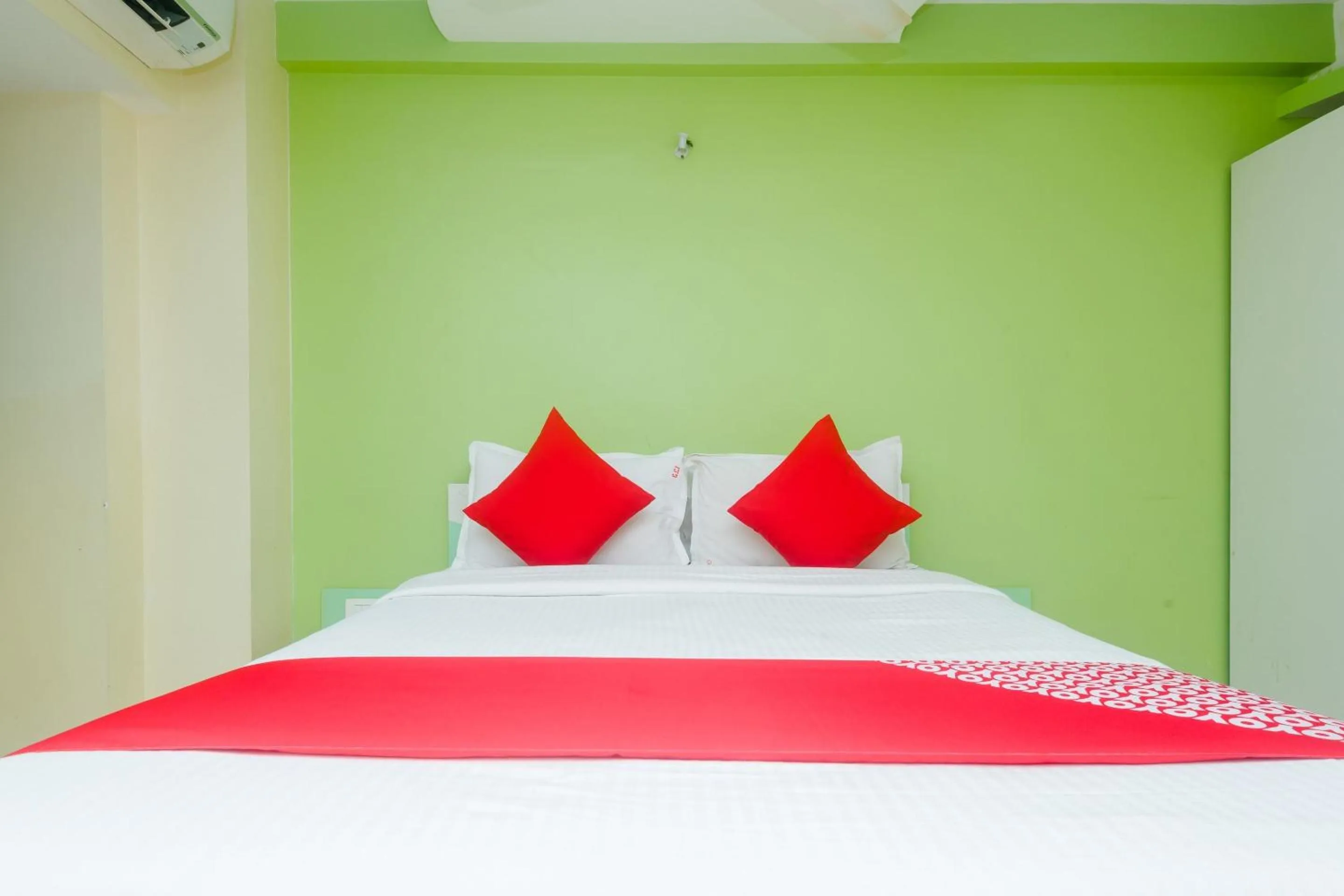 Bedroom in Collection O Grand Corp Inn