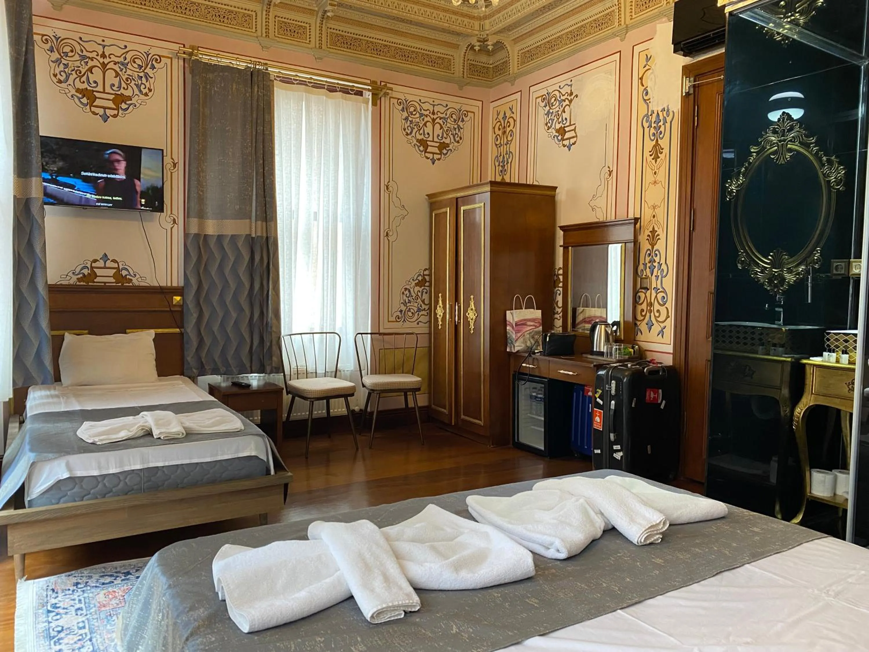 Bed in Valeria Antique 1892